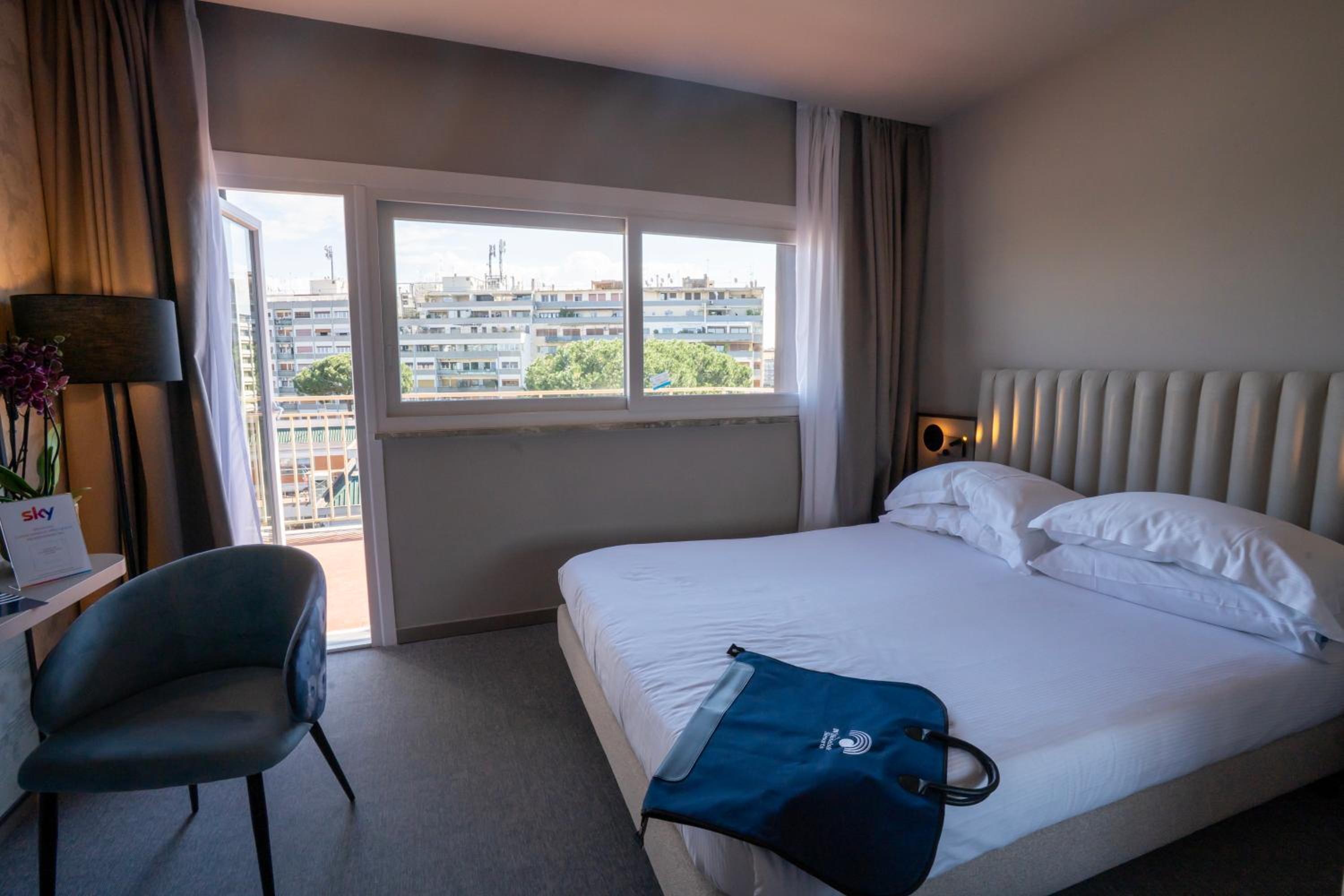 Superior Double or Twin Room with Terrace photo 2