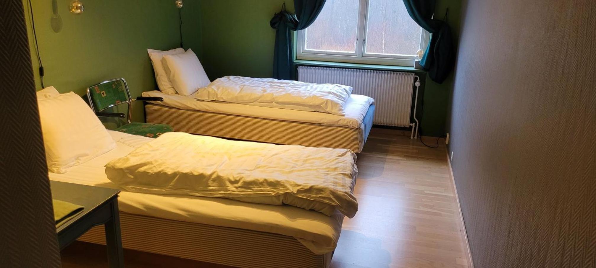 Standard Twin Room - Photo 1