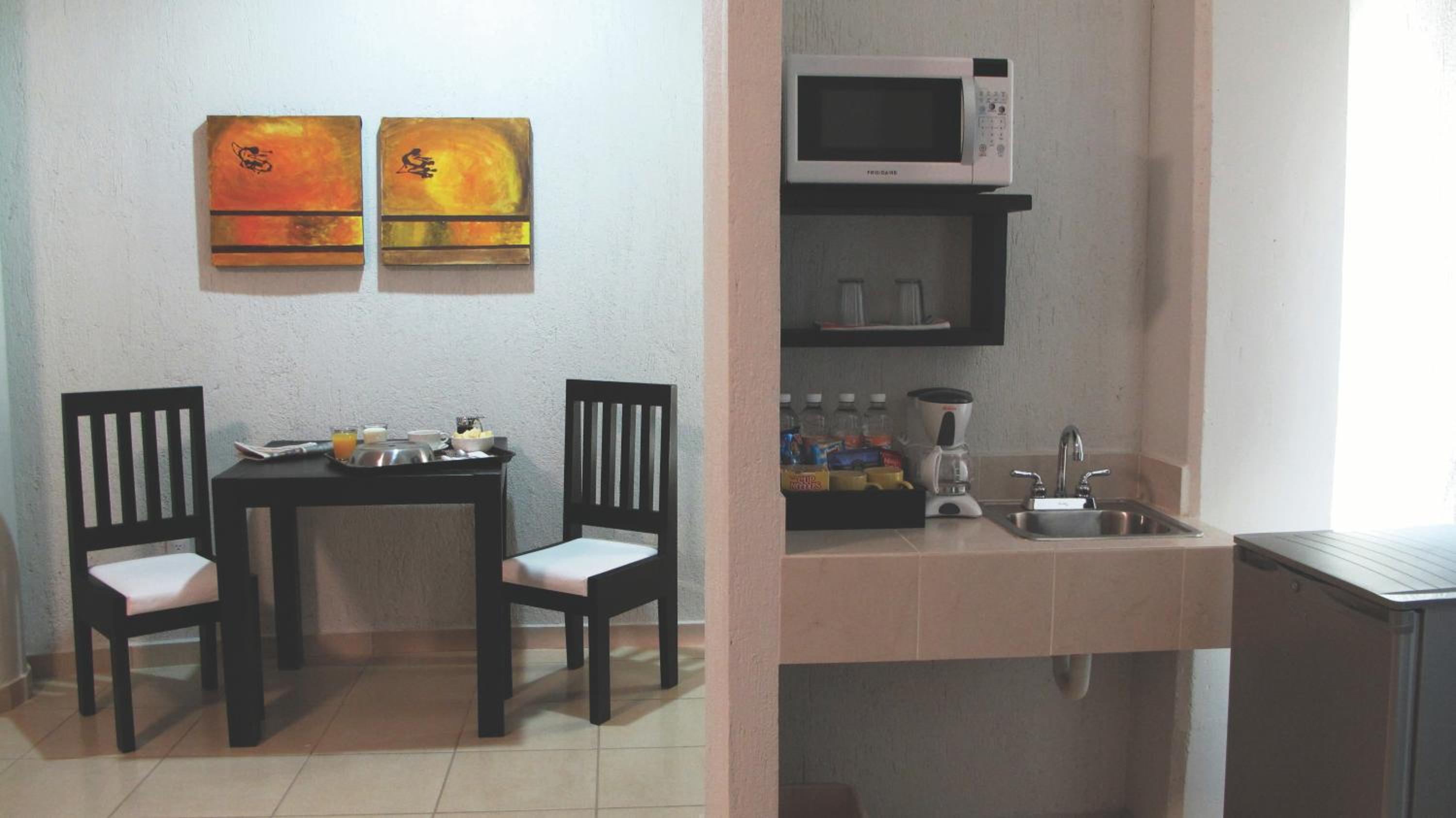 Standard Suite - Photo 6