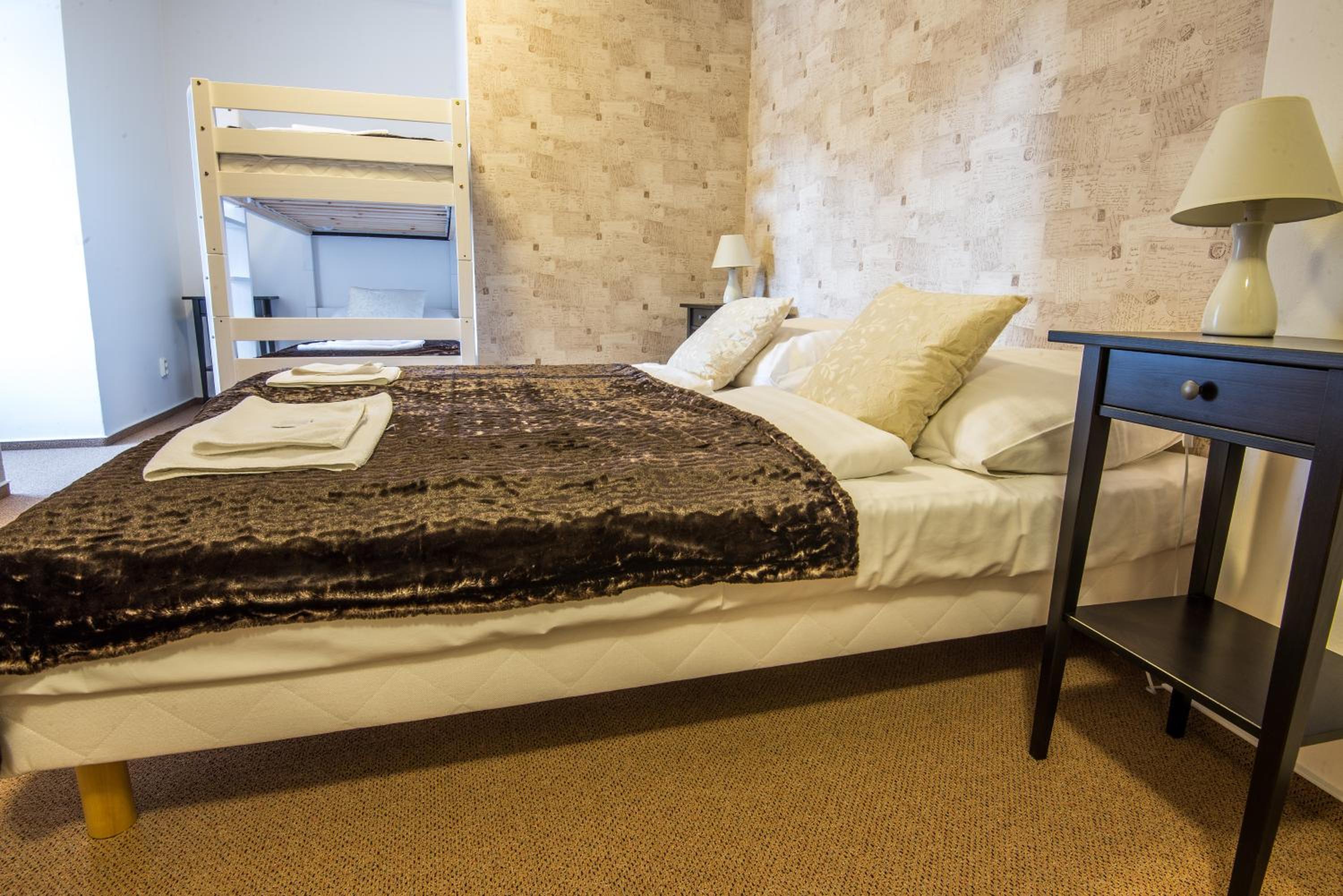 Quadruple Room with Private Bathroom photo 2