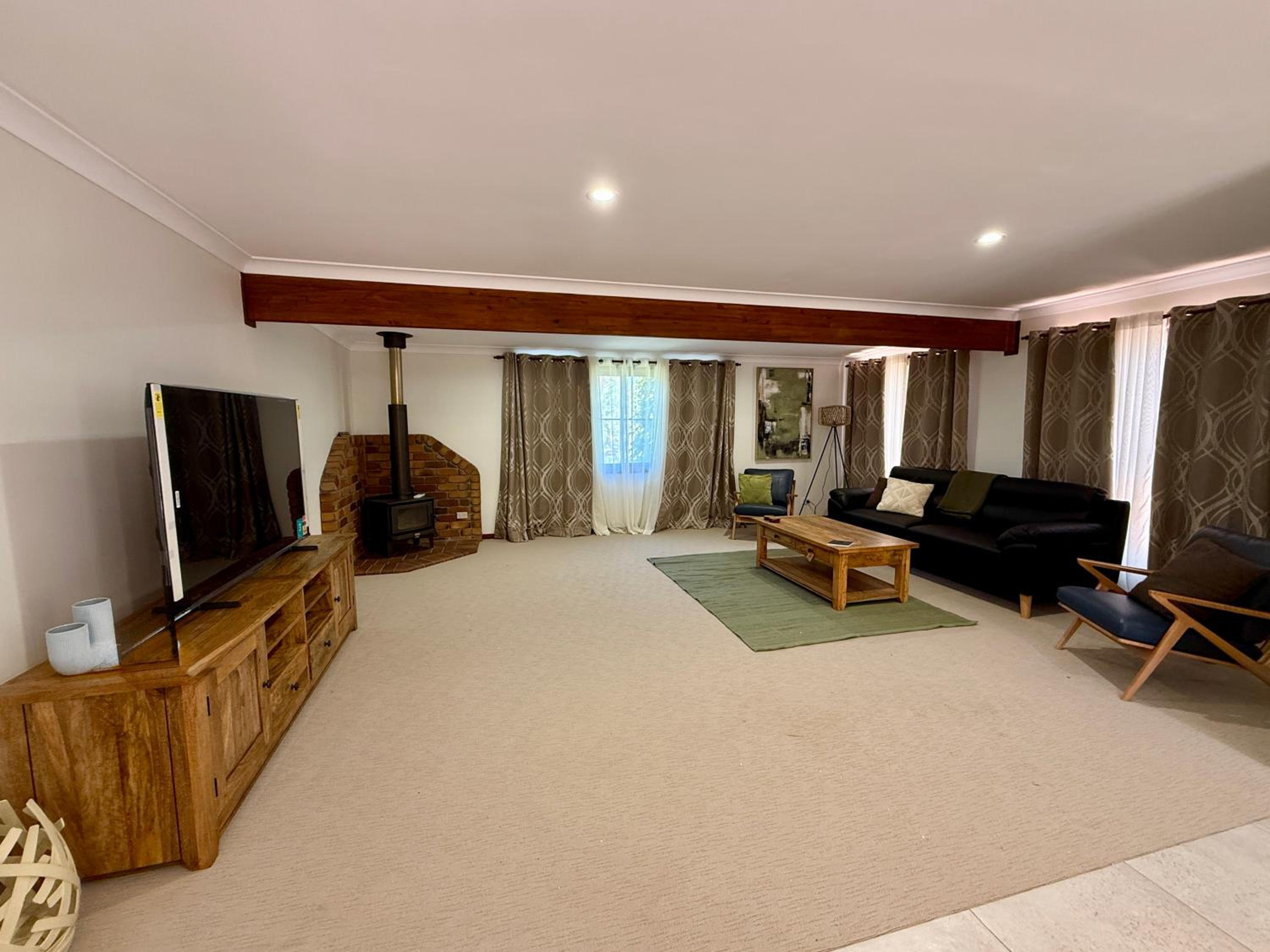 Three-Bedroom Villa photo 3