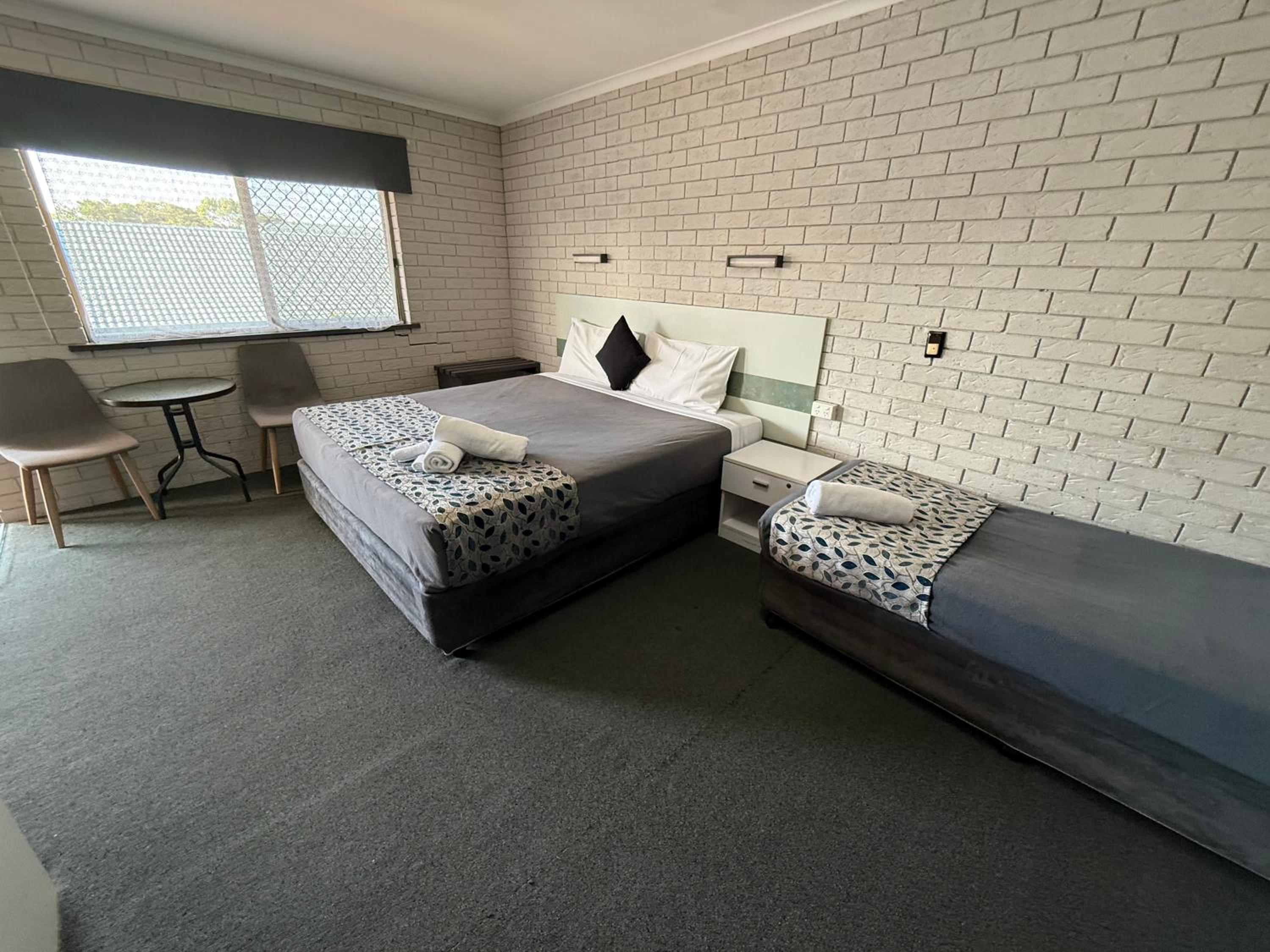 Standard Twin Room photo 2