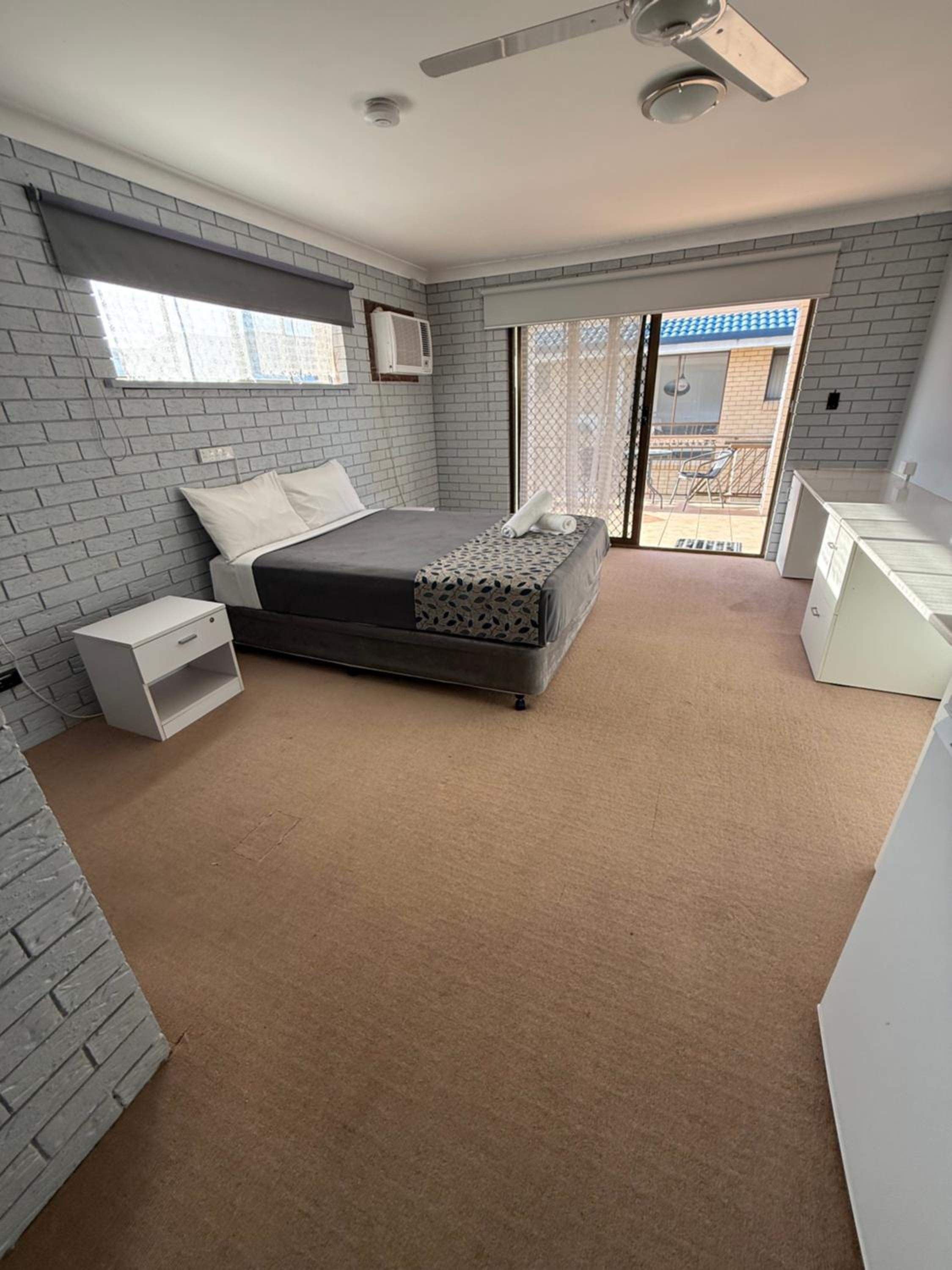 Standard Queen Room photo 3