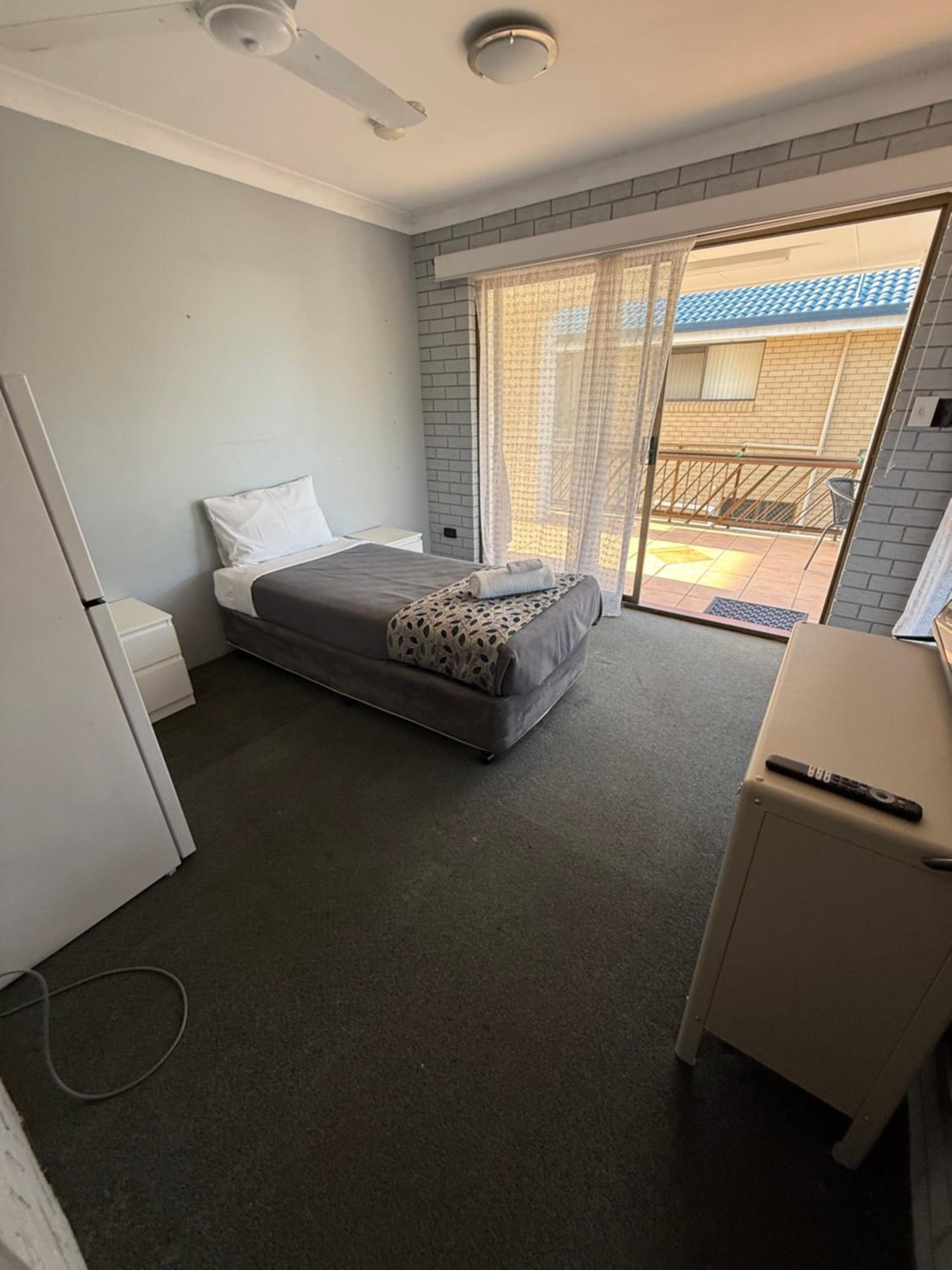 Budget Single Room photo 2