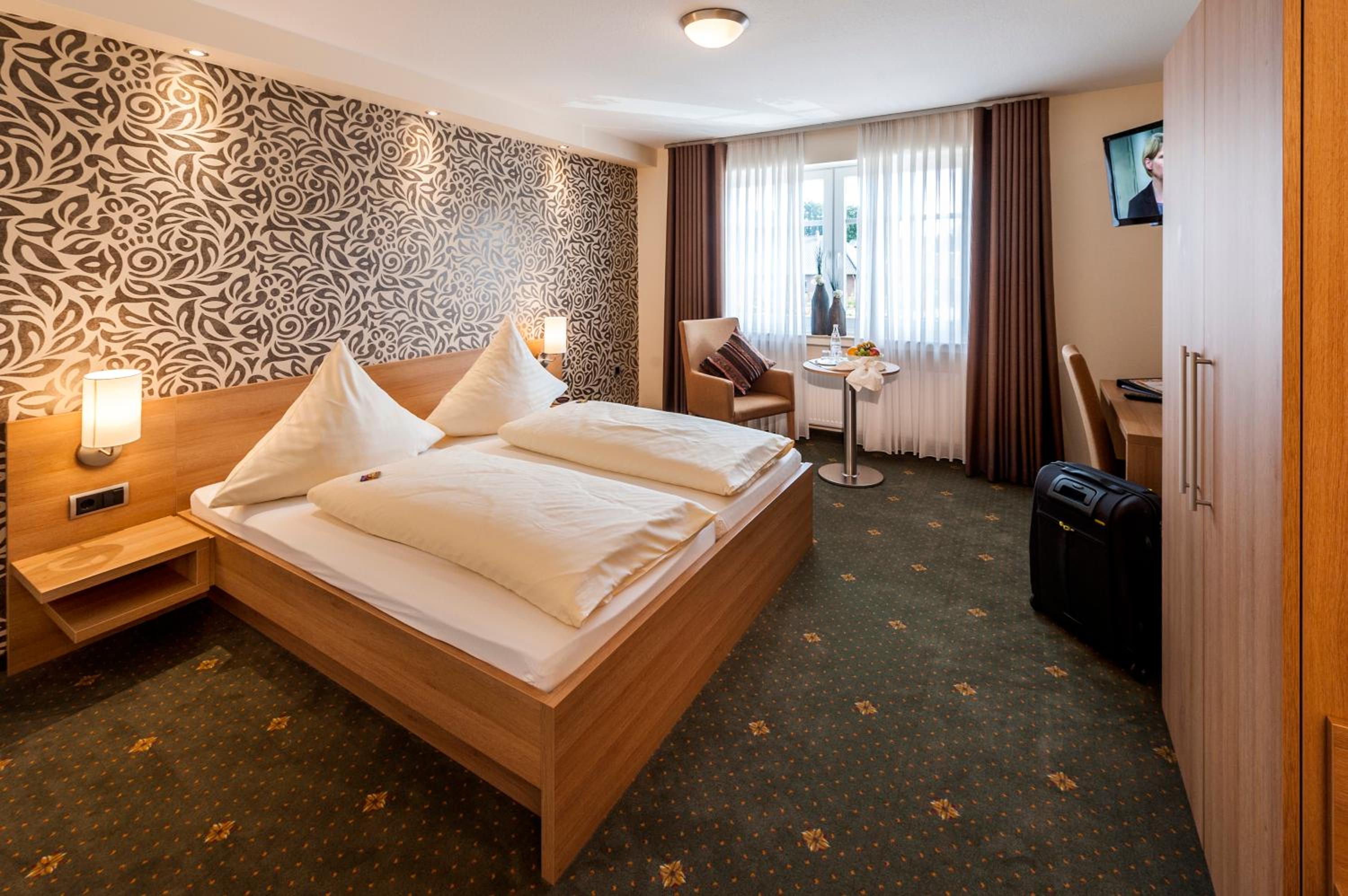 Double Room - Photo 2