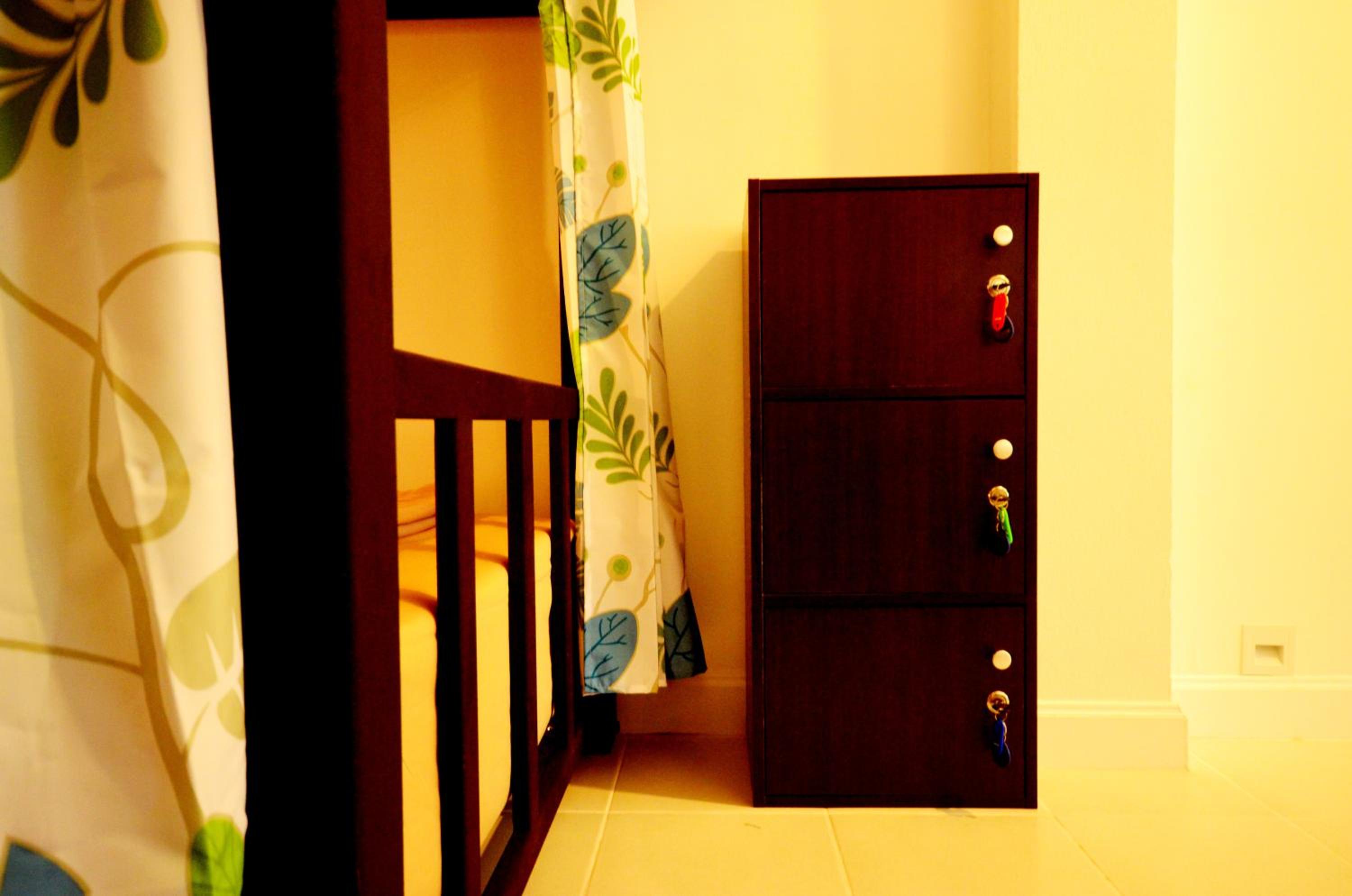10-Bed Mixed Dormitory Room photo 1