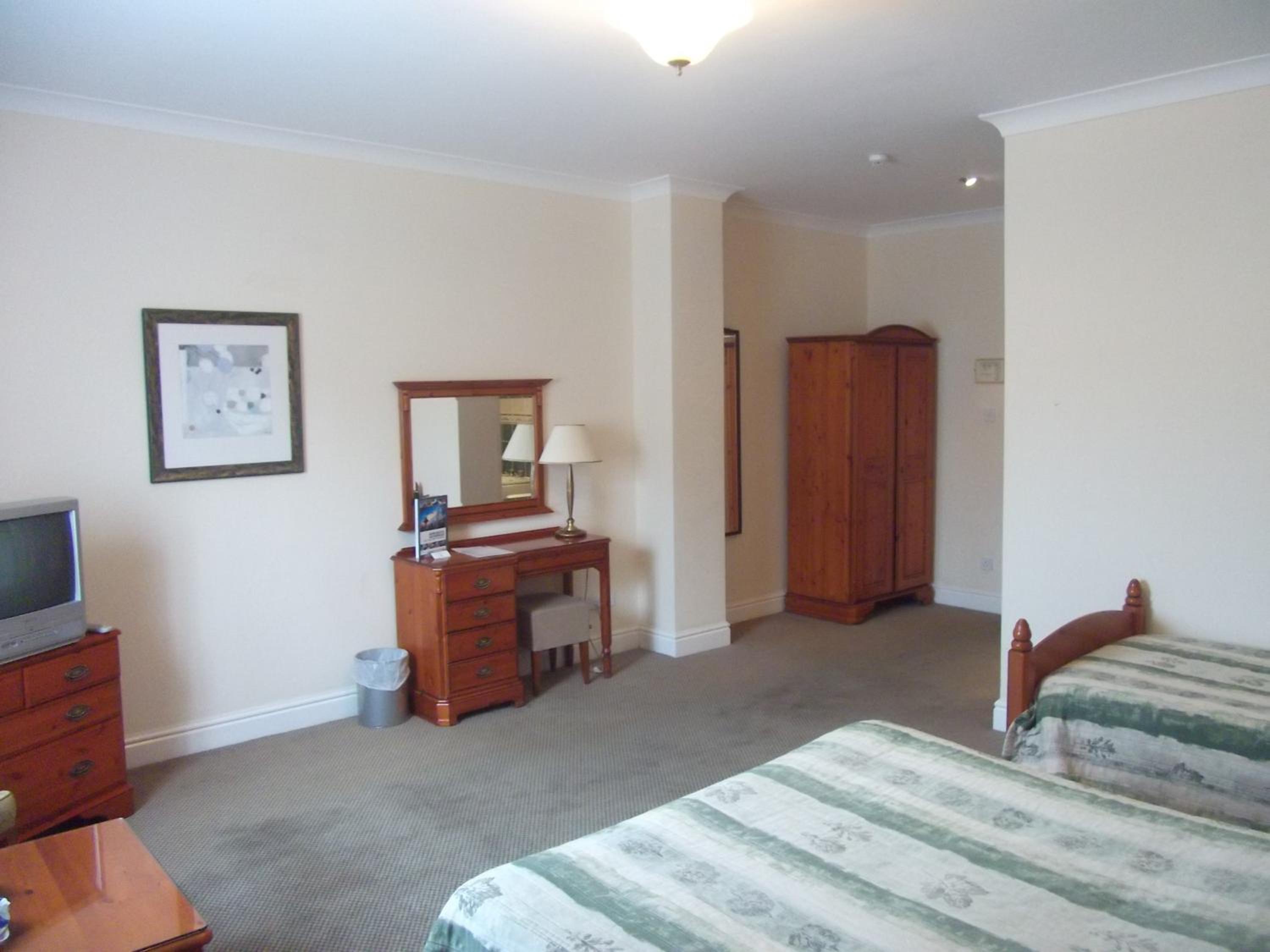 Twin Room - Photo 5