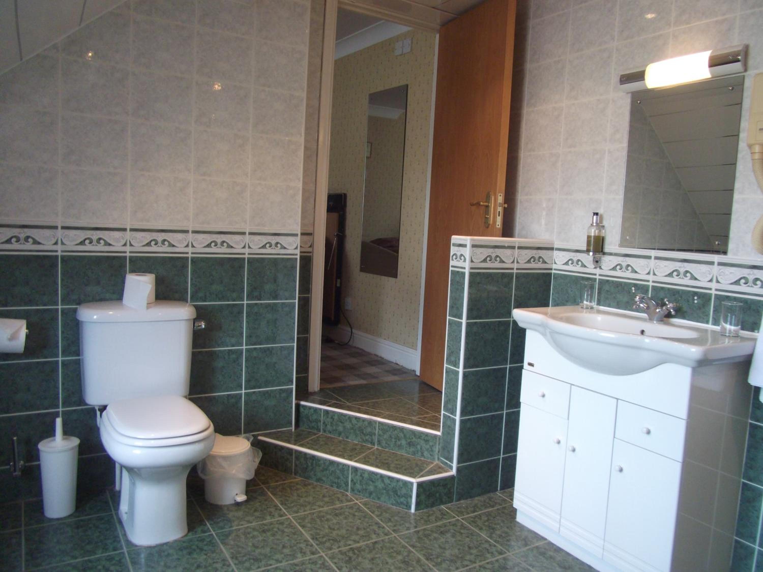 Twin Room - Photo 4