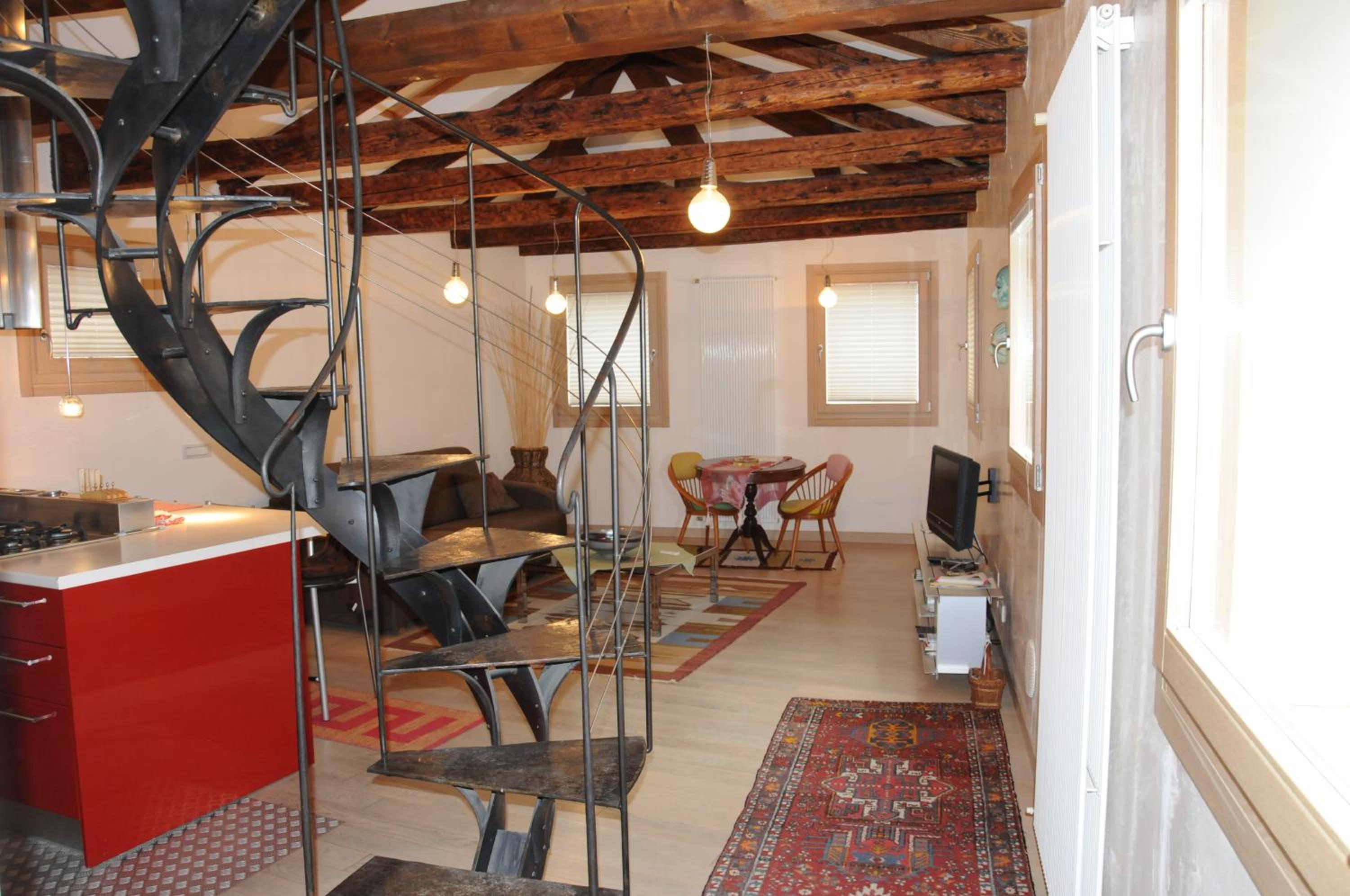 Apartment photo 1