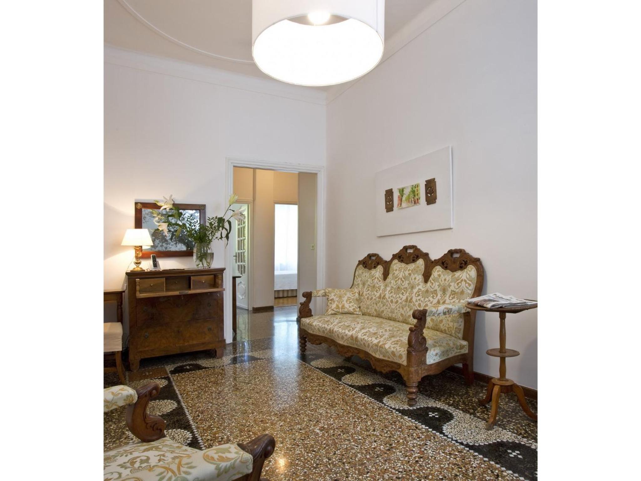 Deluxe Junior Suite photo 1