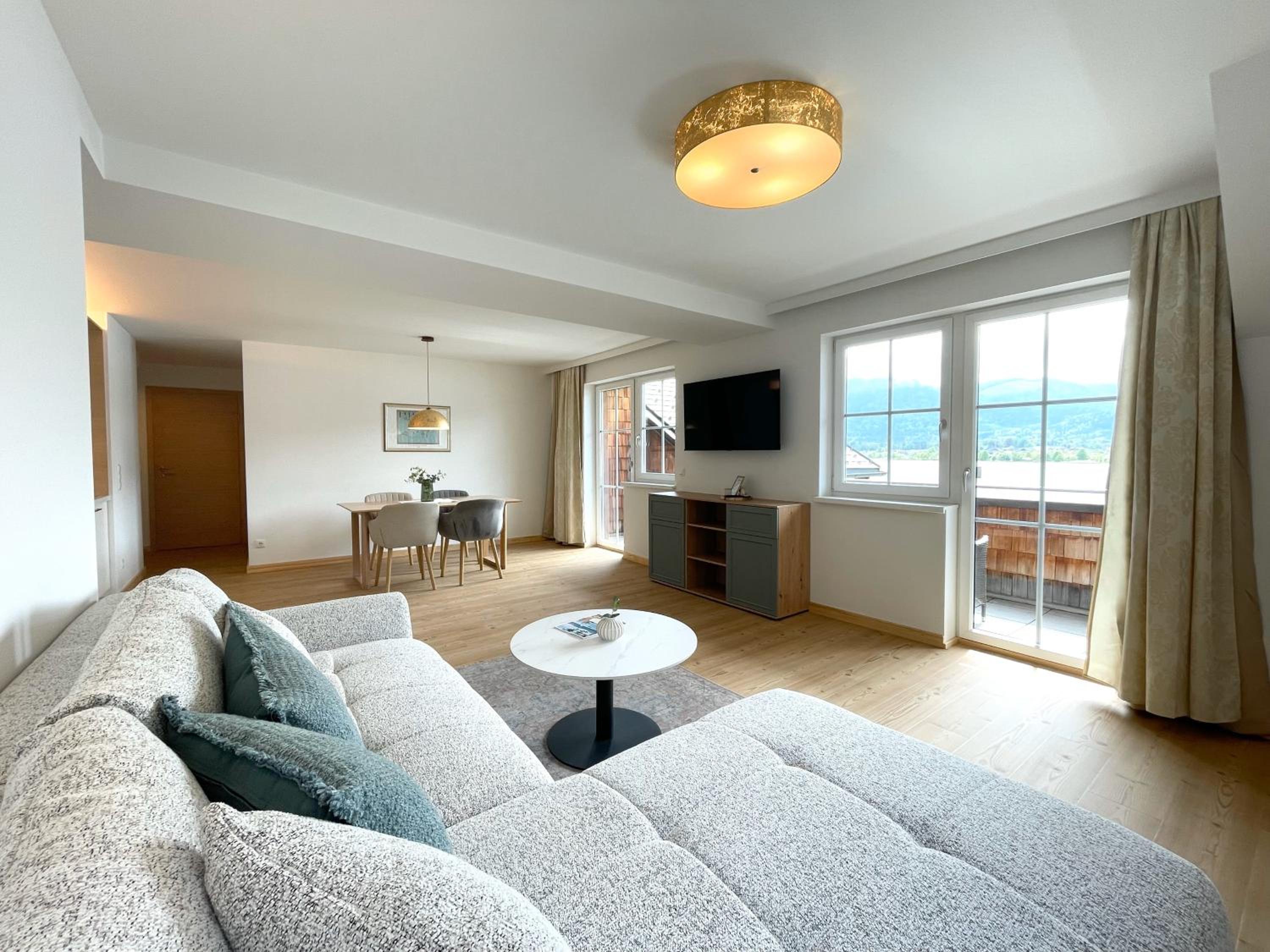 Two-Bedroom Apartment with Lake View