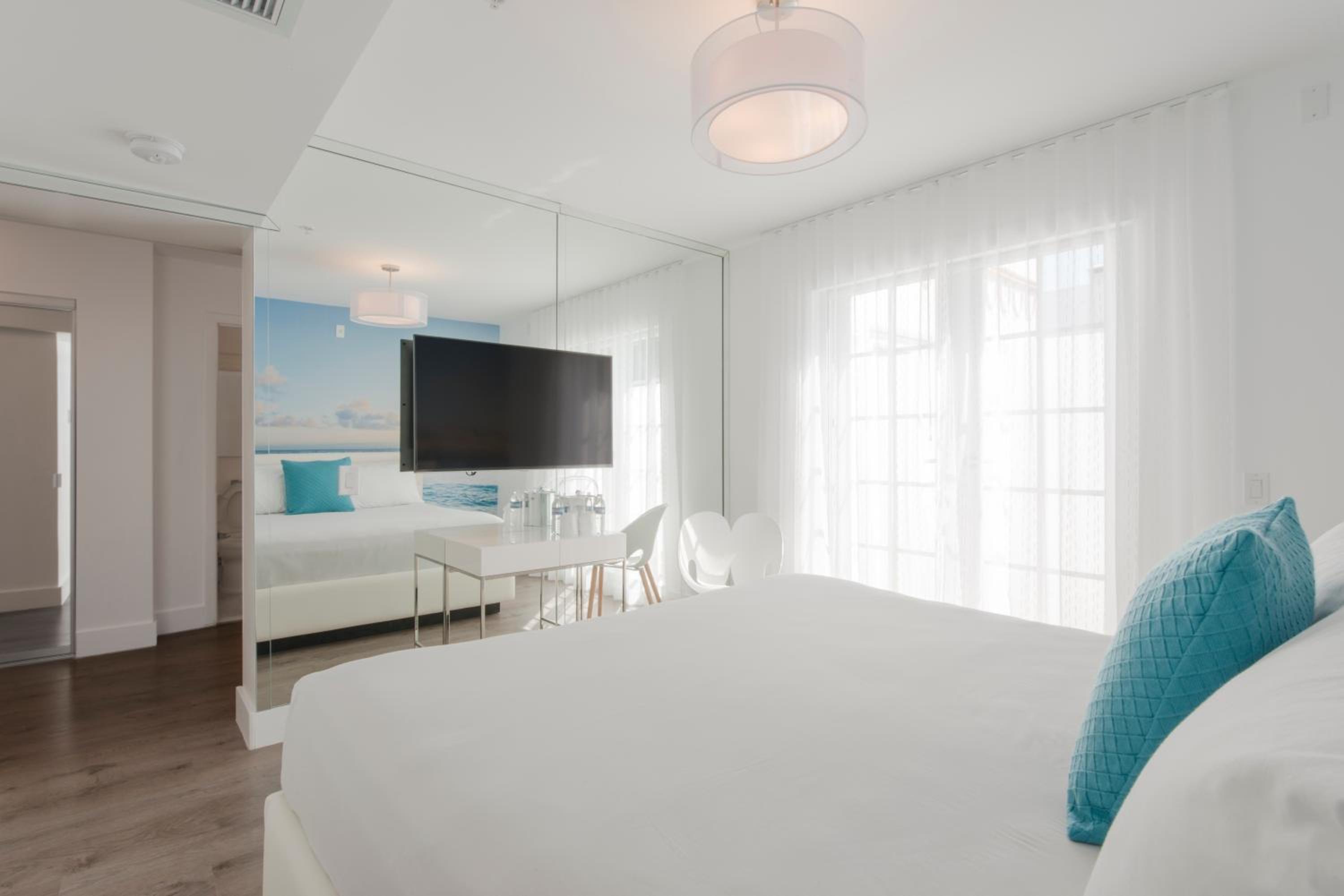 Villa Penthouse Suite with Terrace - Photo 2