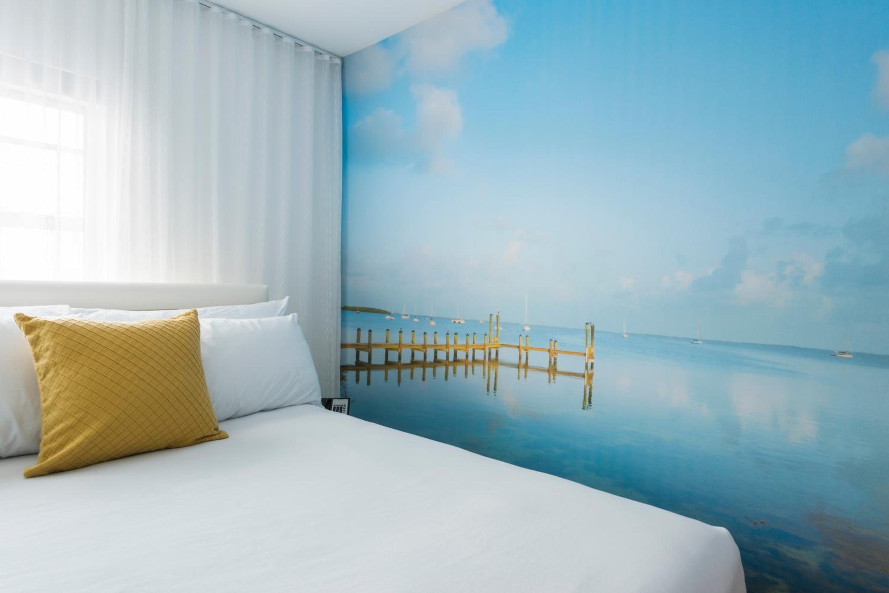Traditional Villa Room with One Queen Bed - Photo 3