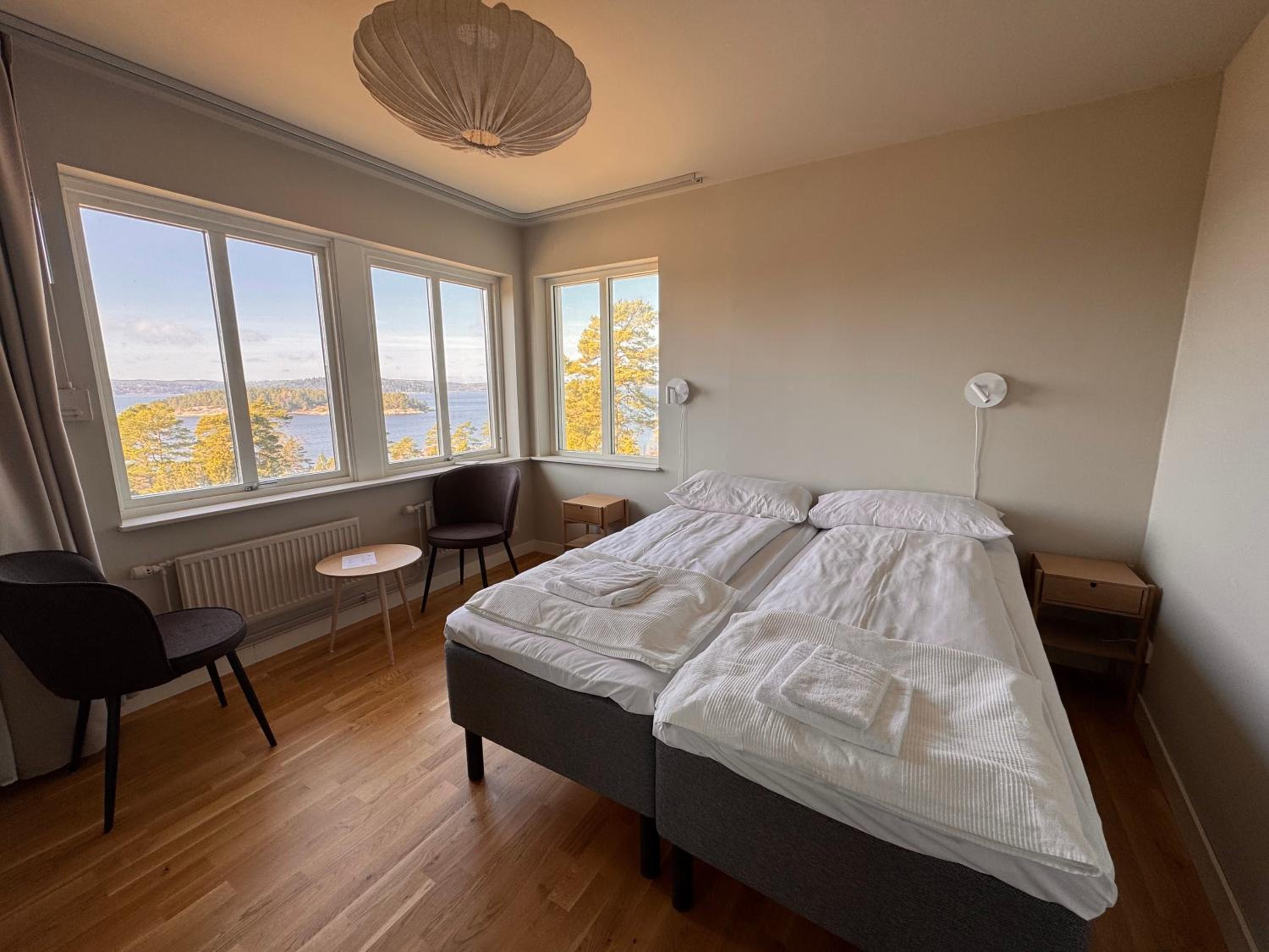 Standard Double or Twin Room with Sea View photo 3