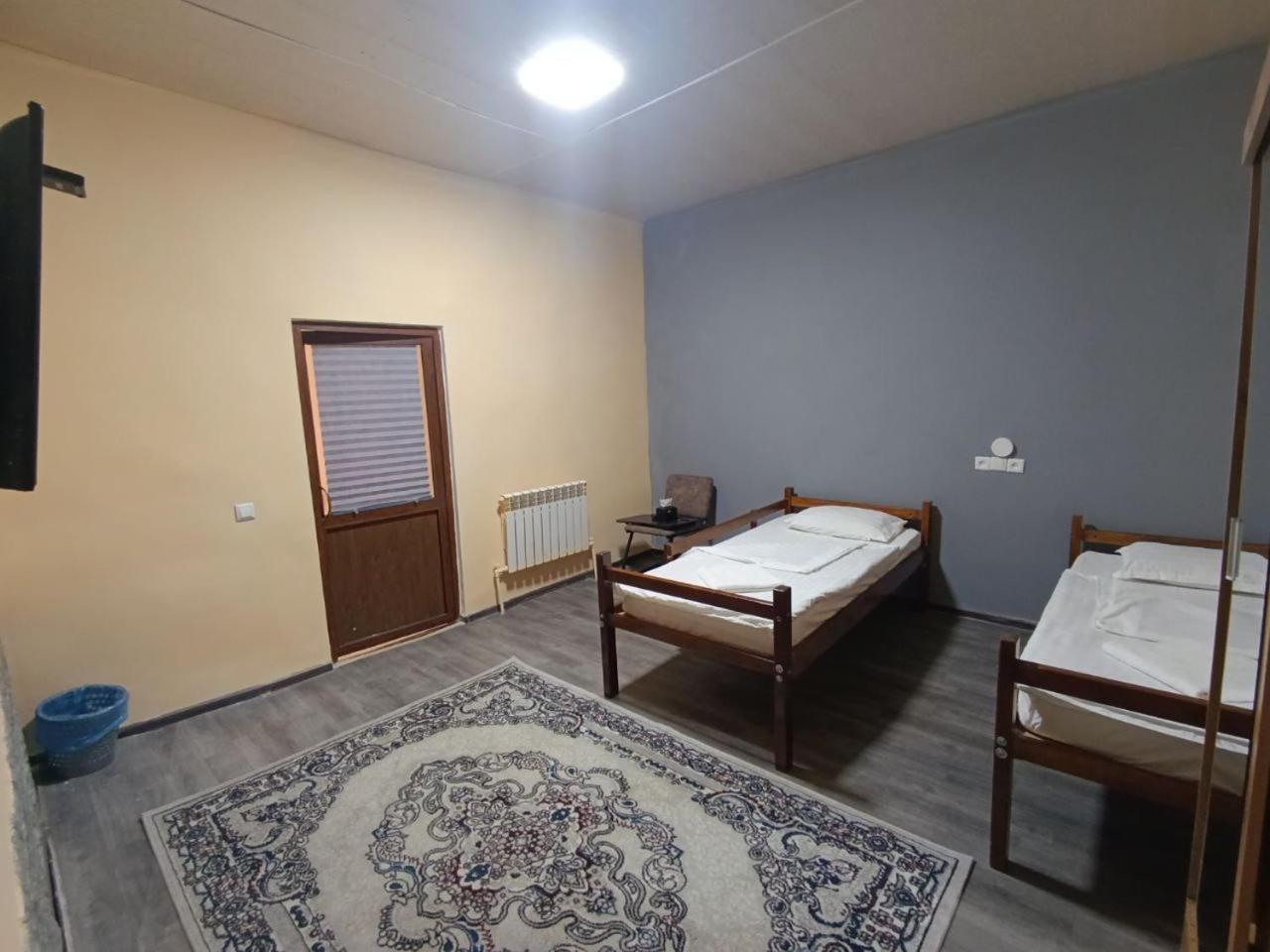 Twin Room with Extra Bed photo 1