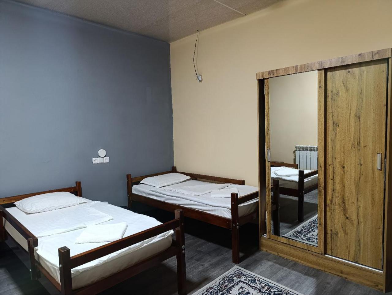 Twin Room with Extra Bed photo 2