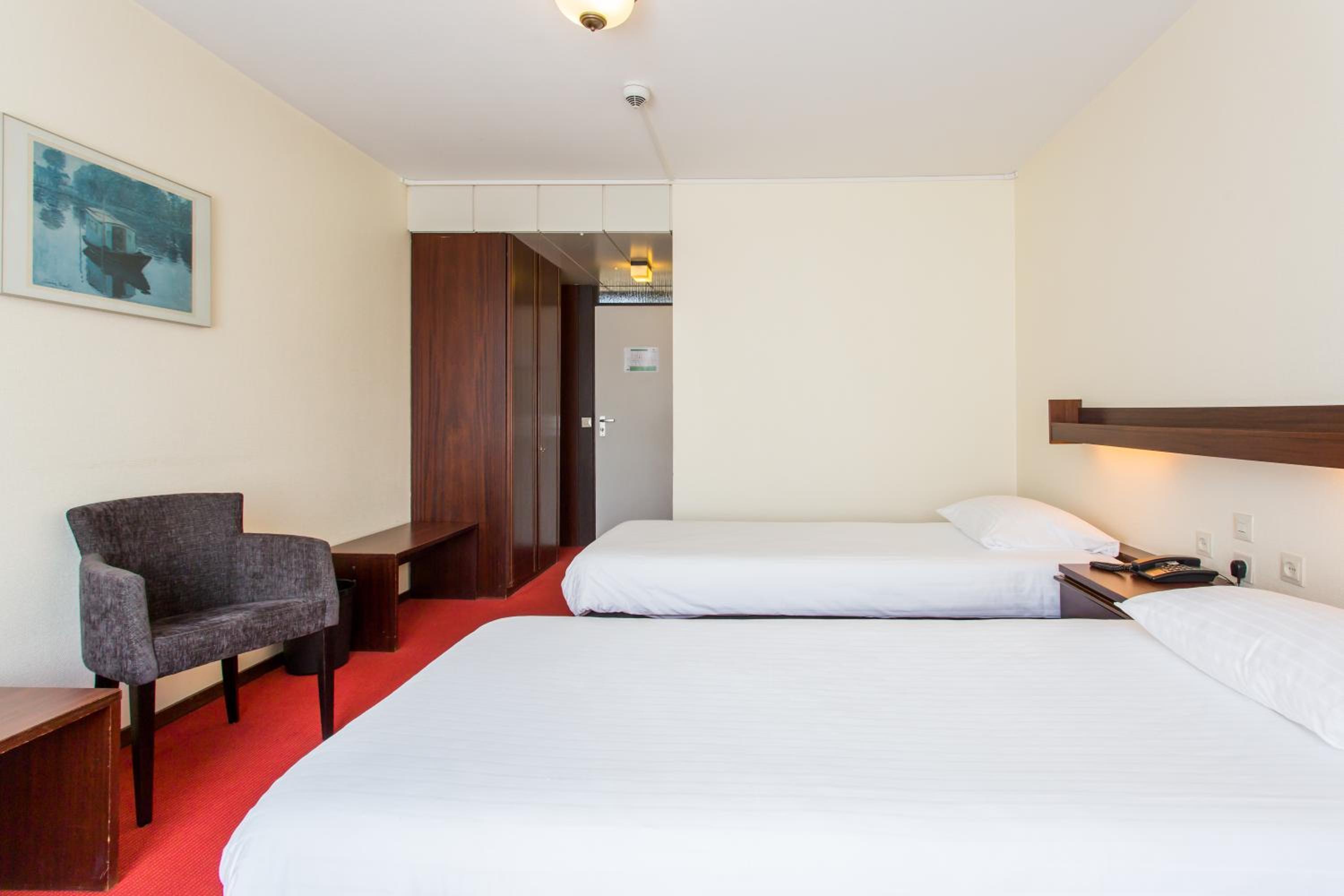 Small Double Room photo 1
