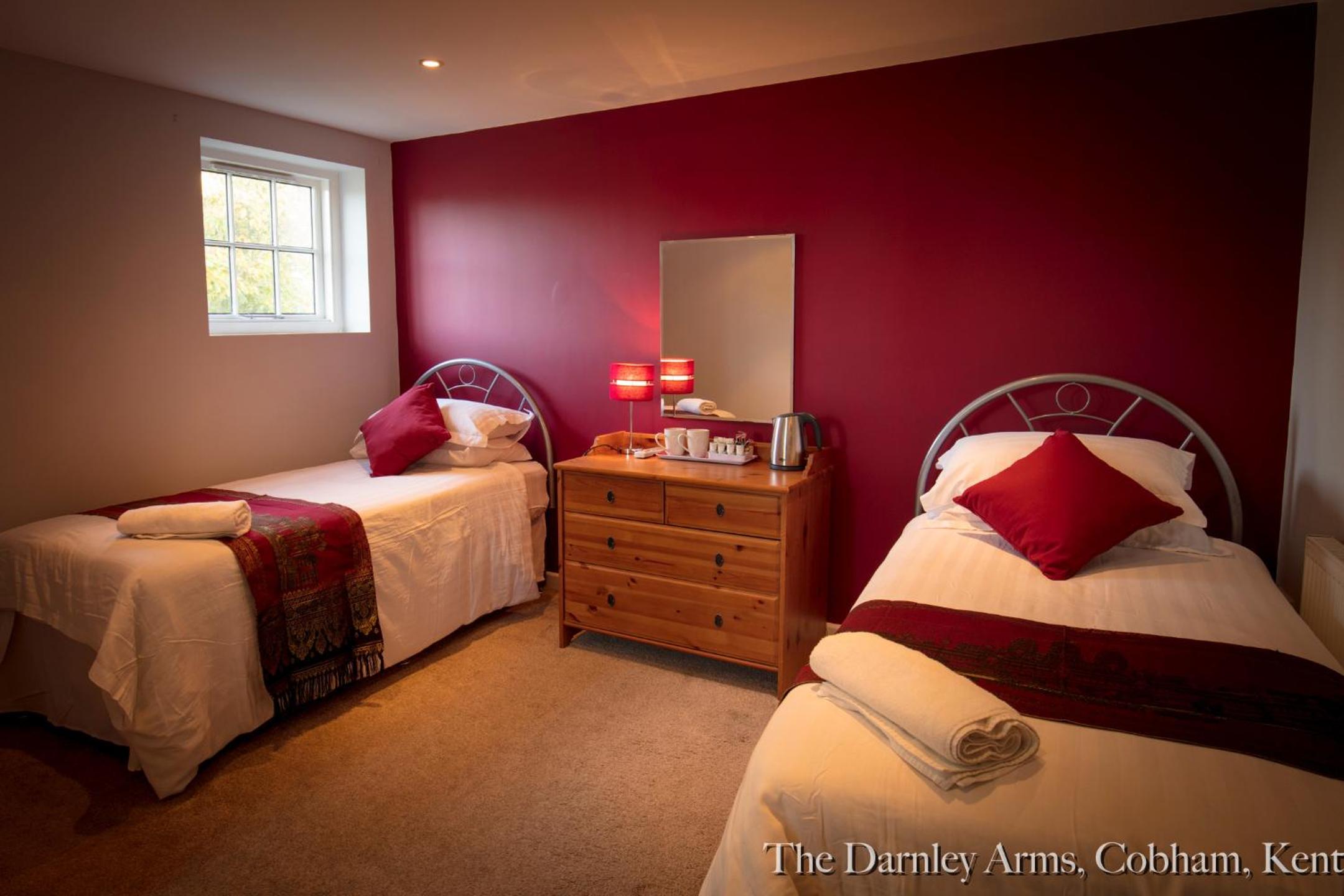 Twin Room - Photo 2
