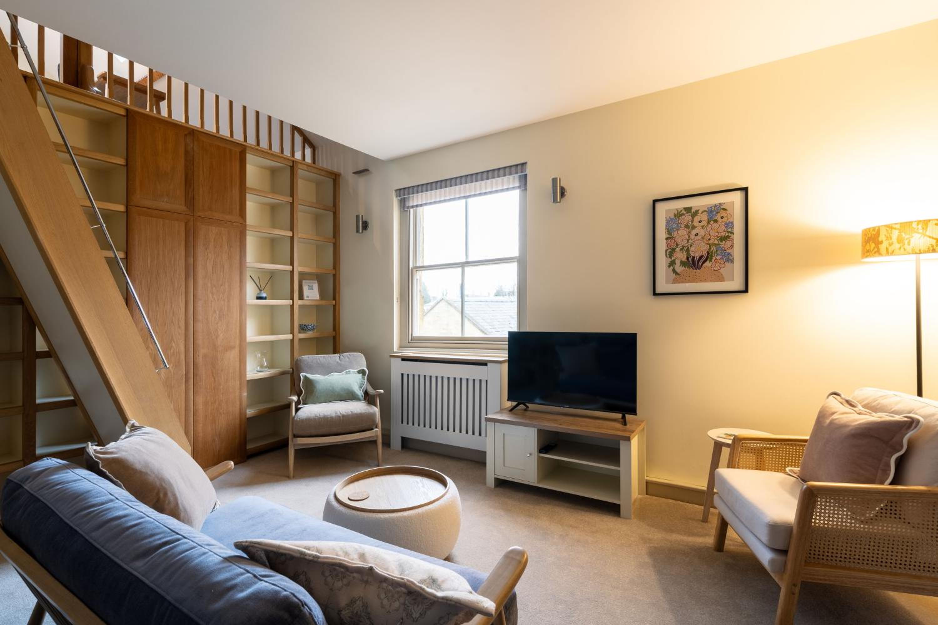  5 Delabere House photo 3