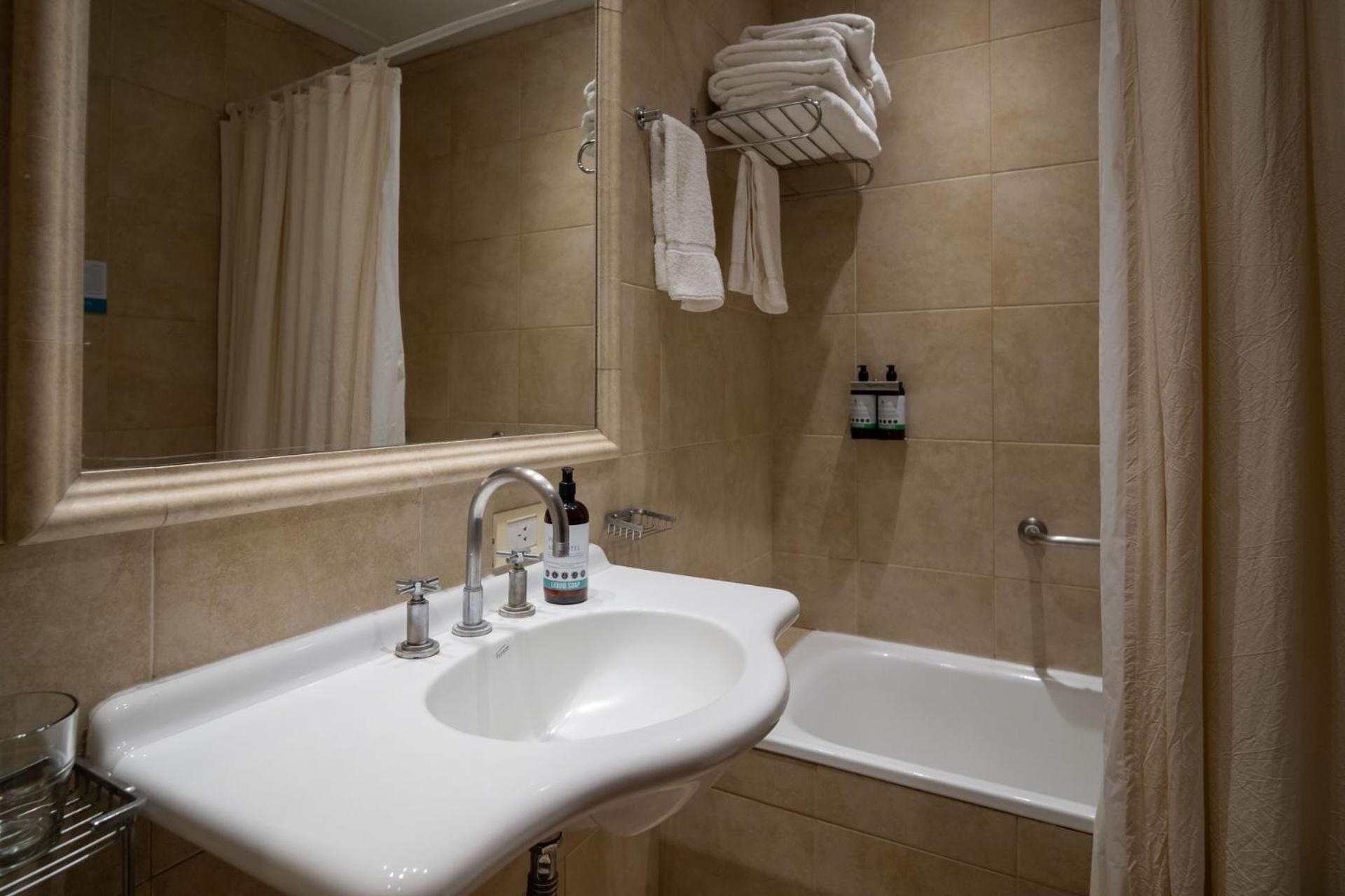 Deluxe Quadruple Room photo 2