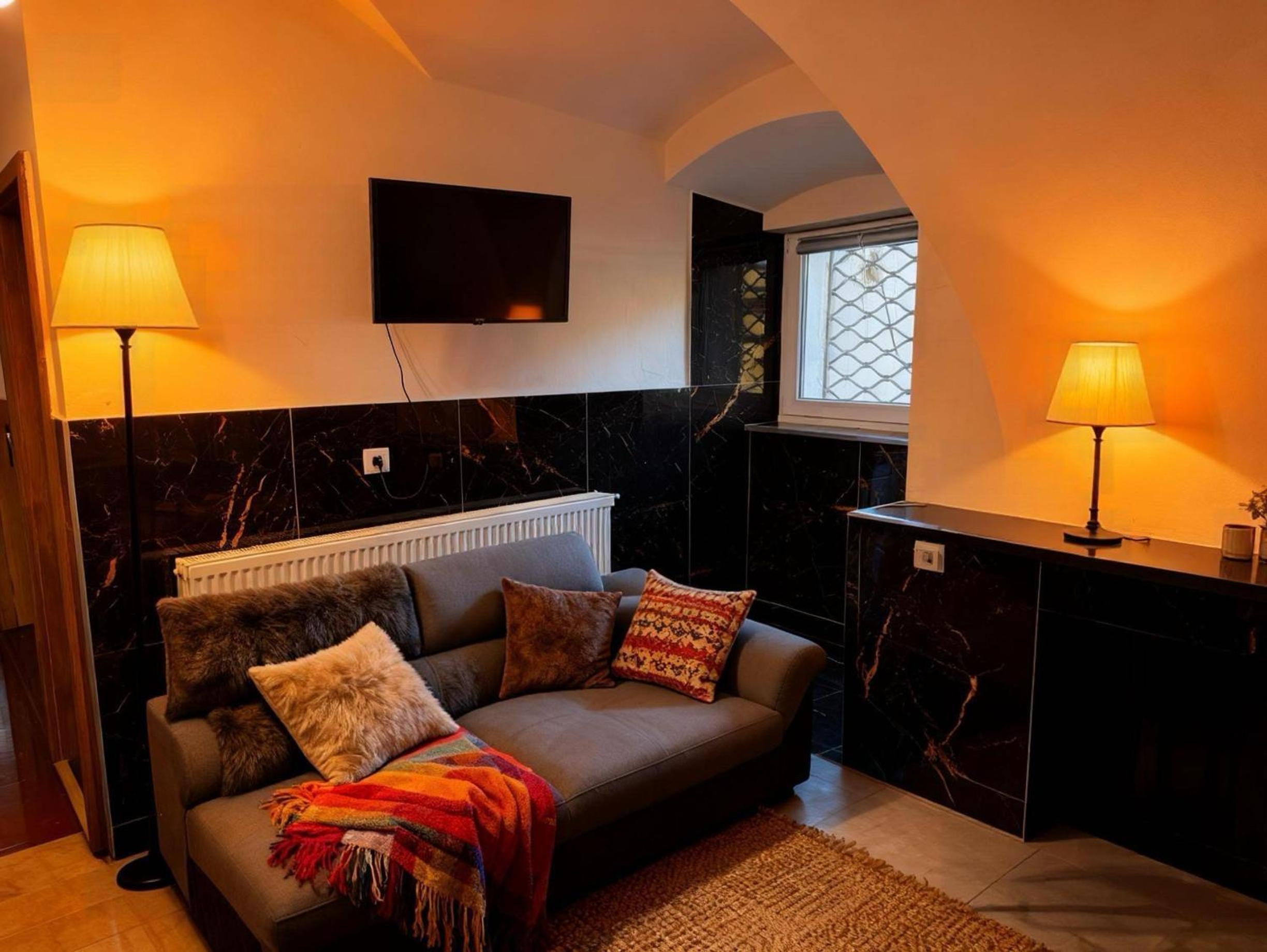 Apartment - Ground Floor photo 2