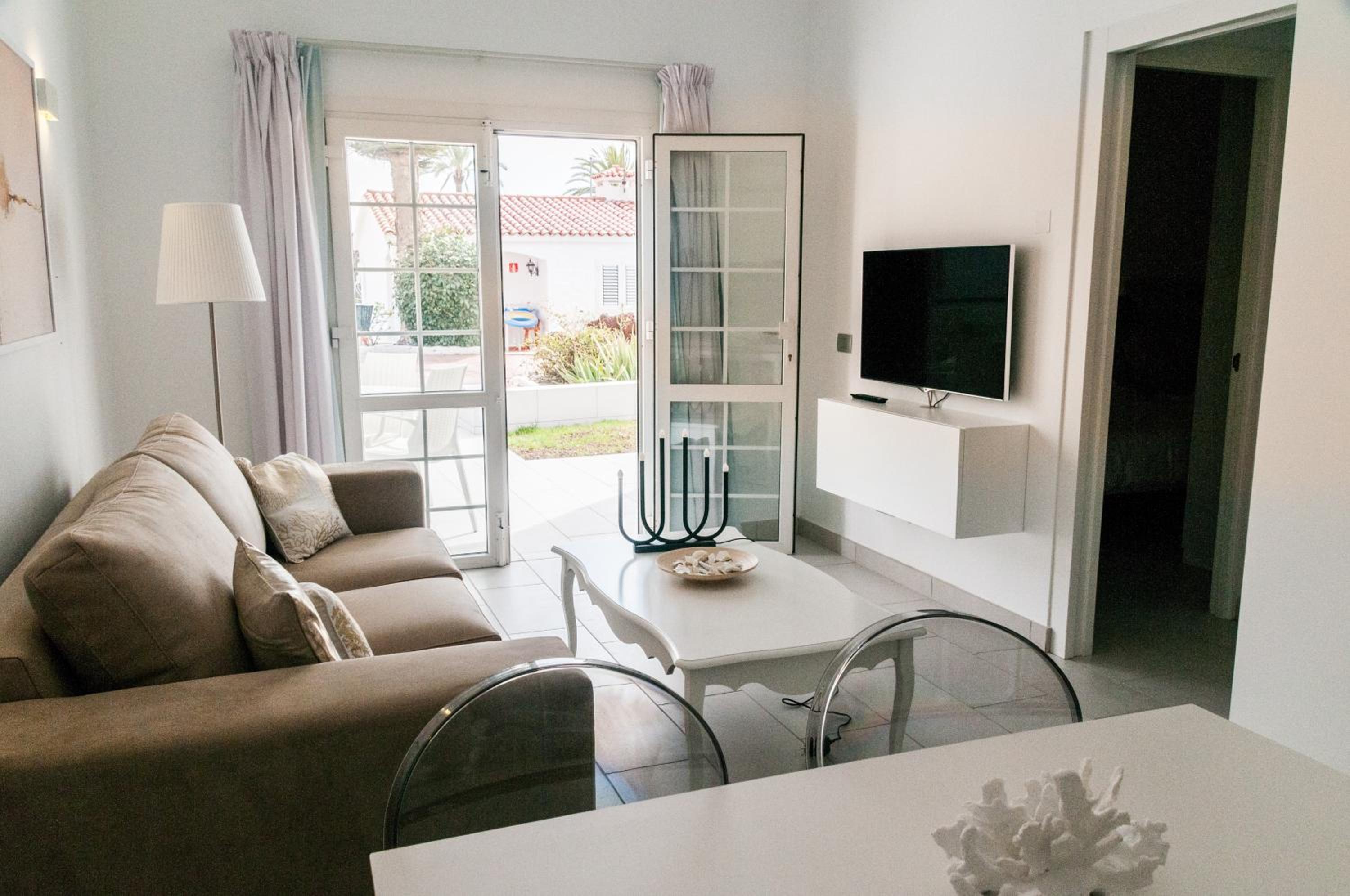 Two-Bedroom Bungalow (4 Adults) photo 2