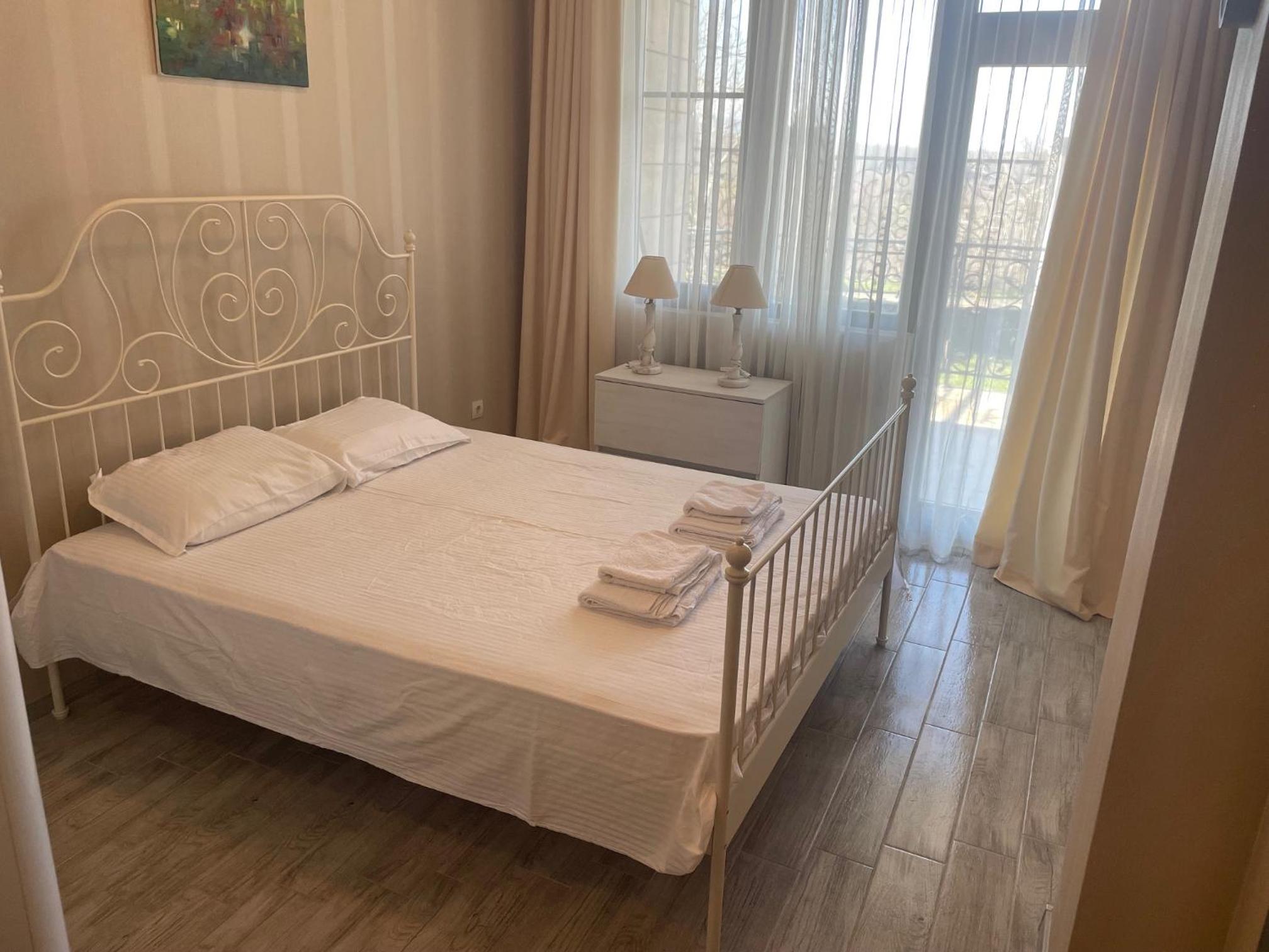 One-Bedroom Apartment with Garden View photo 2