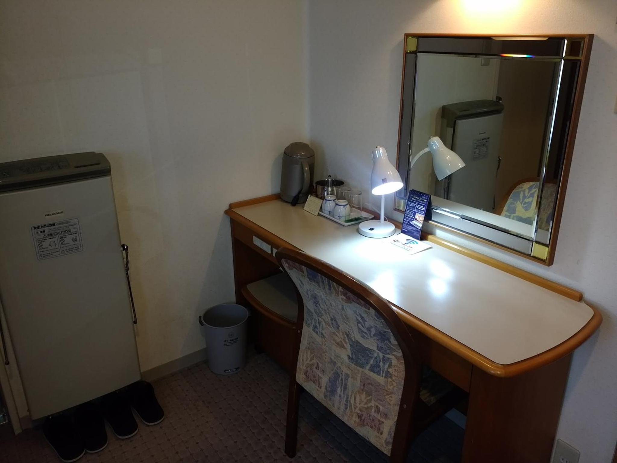Standard Twin Room - Non-Smoking photo 2