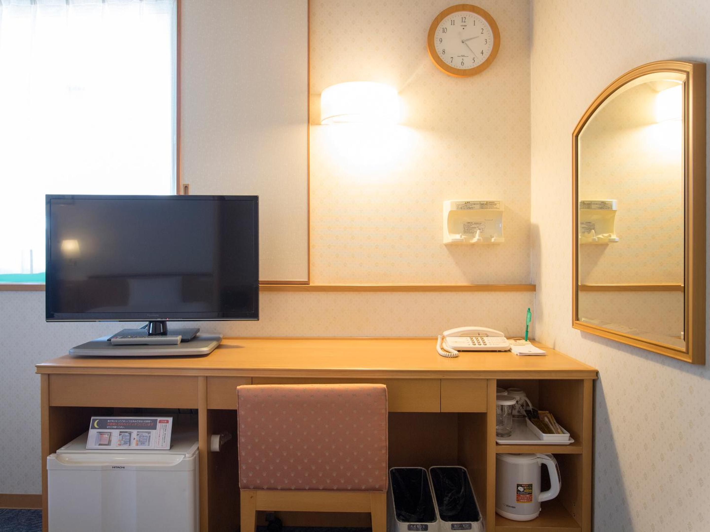 Single Room - Non-Smoking photo 3