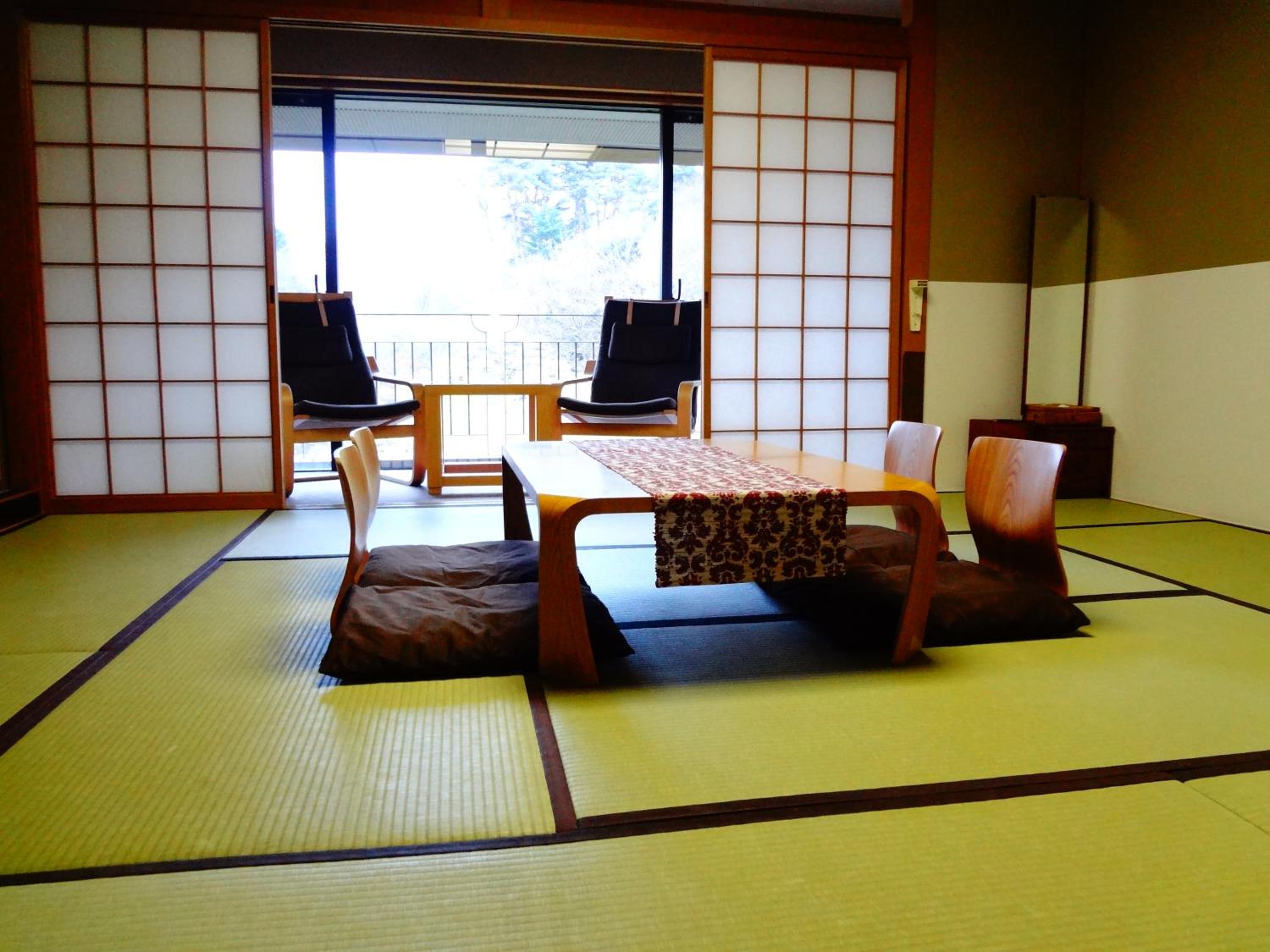 Japanese-Style Triple Room with Shared Bathroom