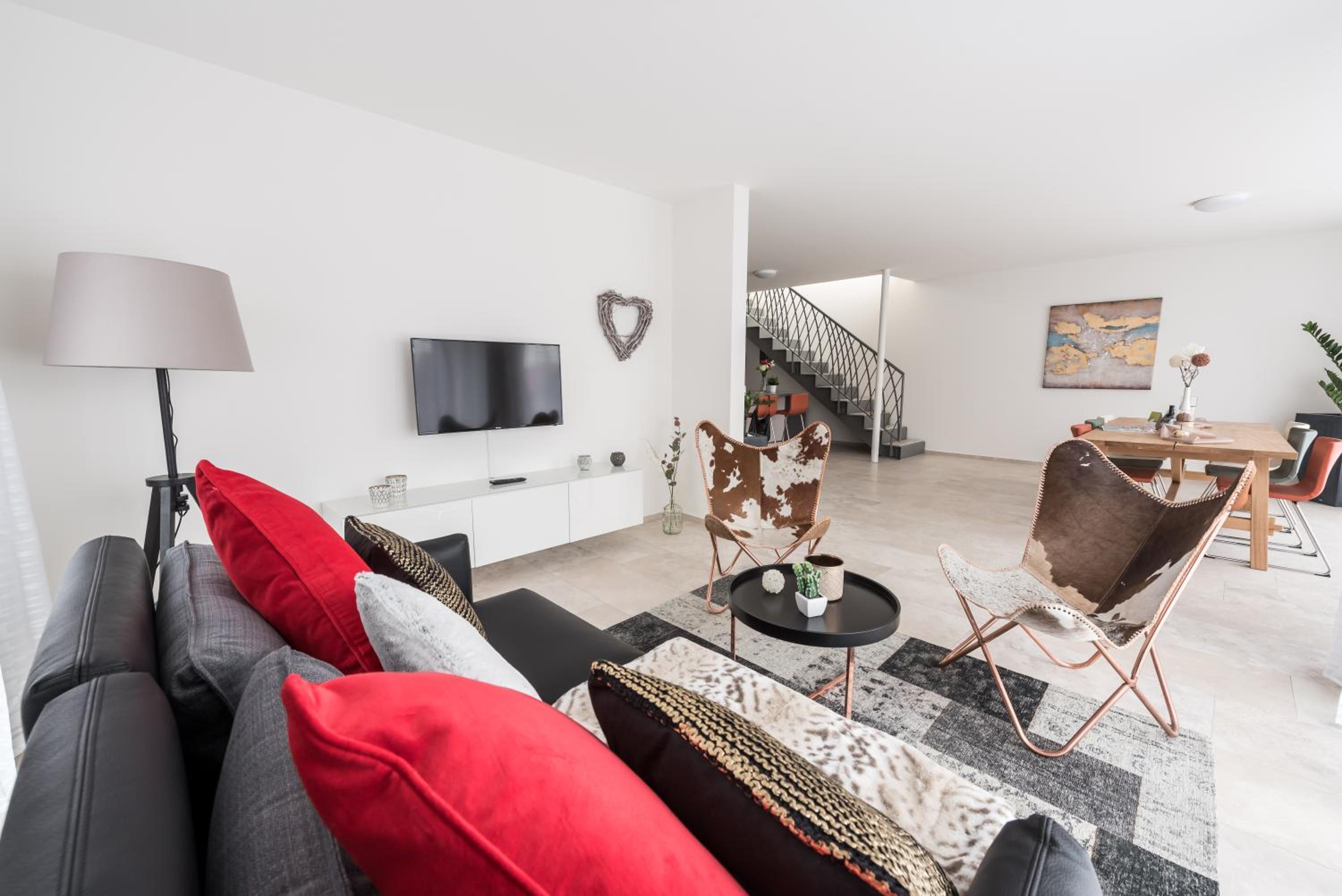 Two-Bedroom Penthouse Apartment - Photo 15