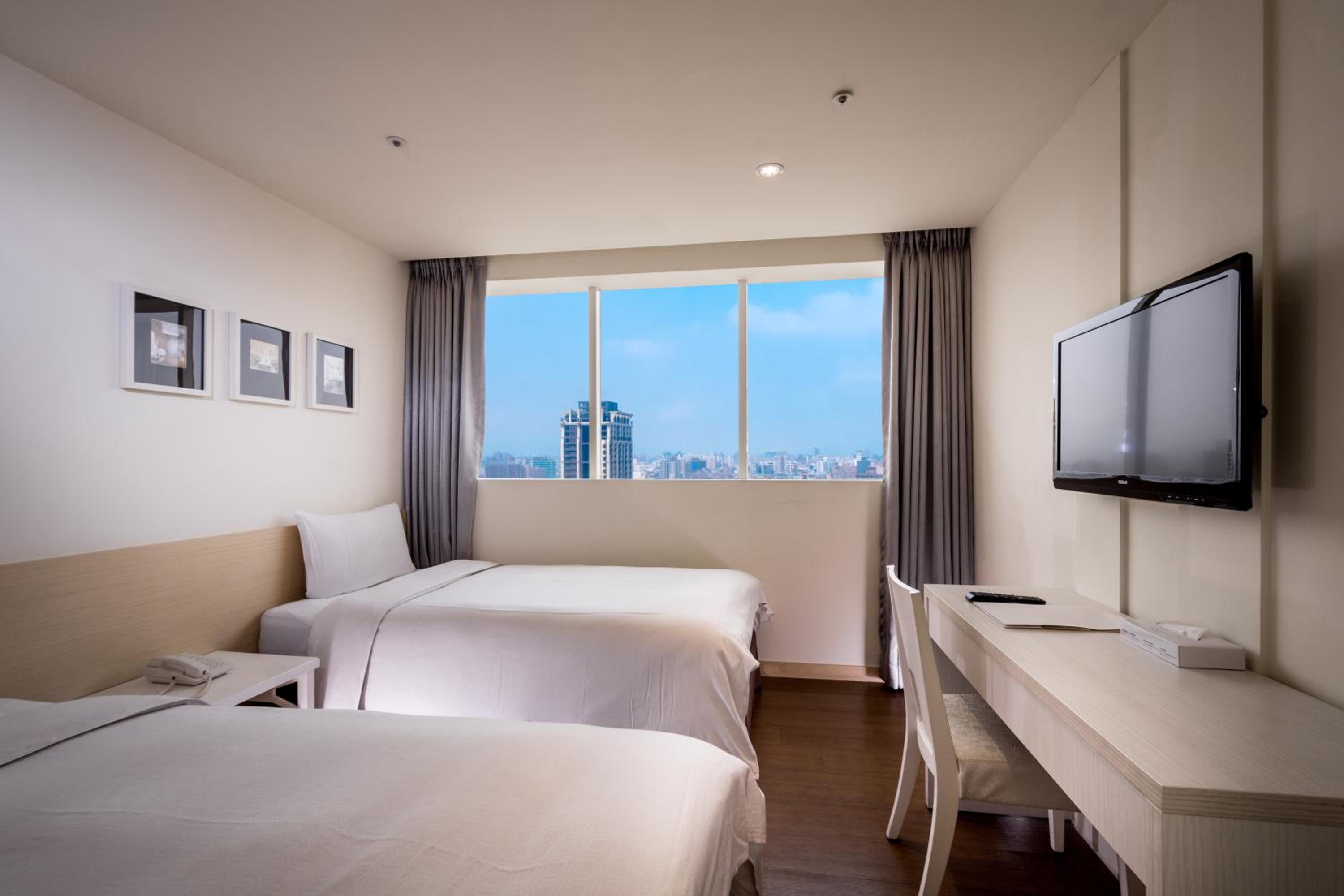 Twin Room with City View
