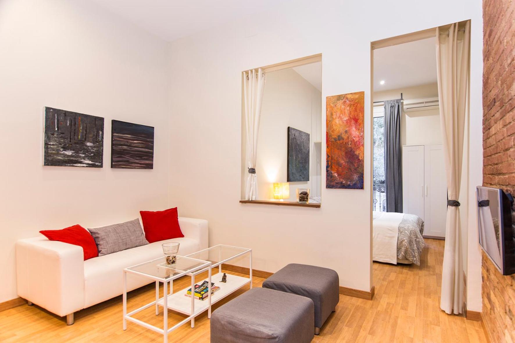 Estudio (4 adultos) - Calle Comte Borrell, 84