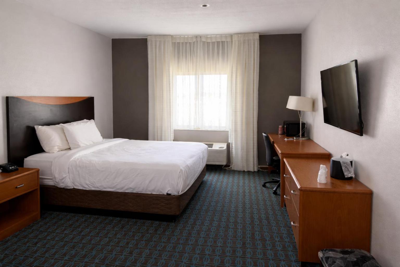 King Room - Accessible/Non Smoking photo 2