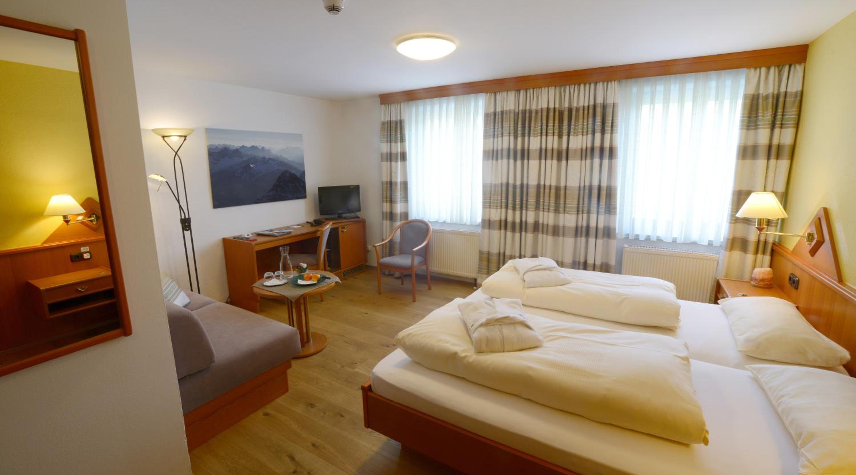 Standard Double Room - Photo 6