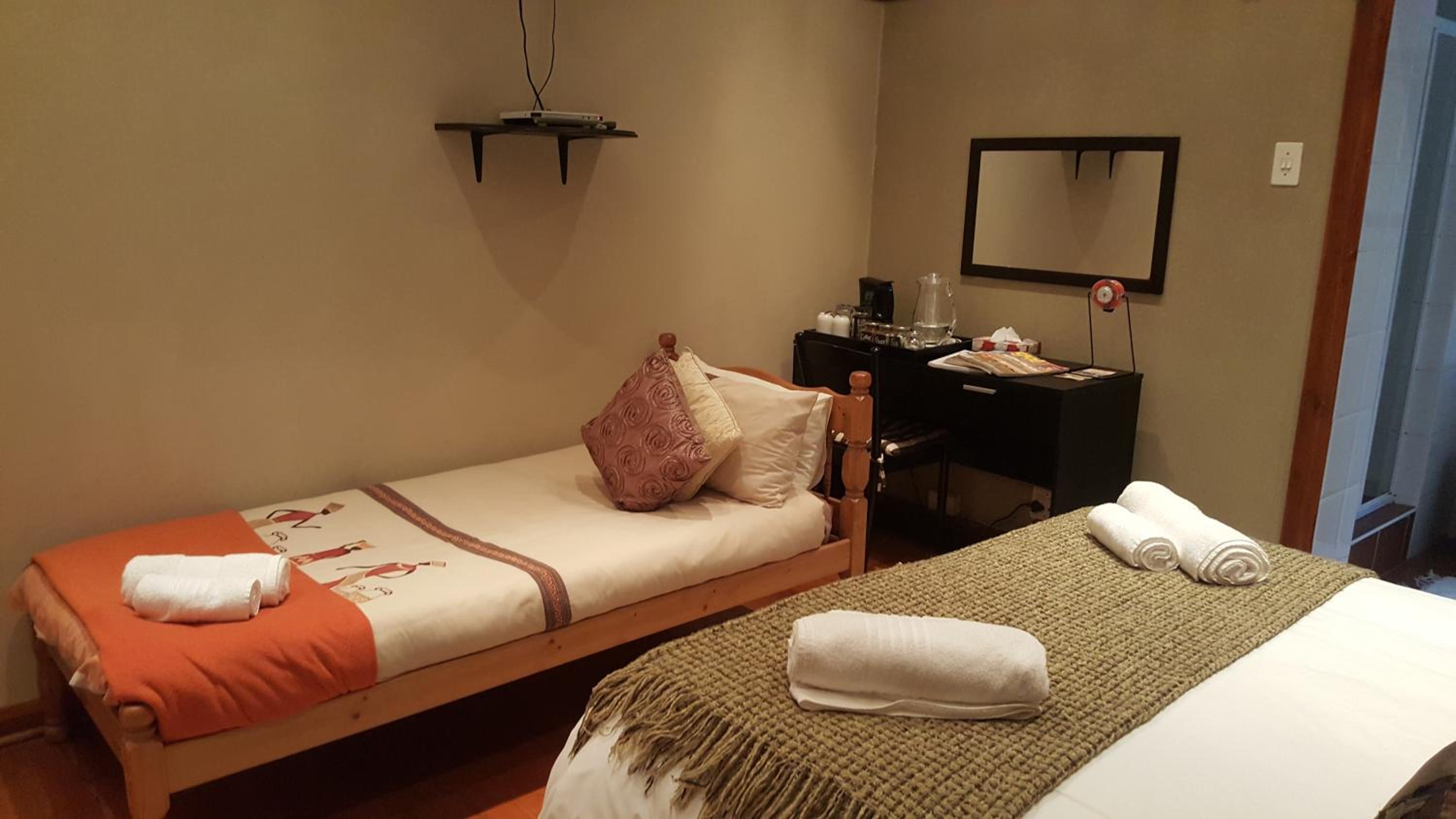 Budget Triple Room photo 3