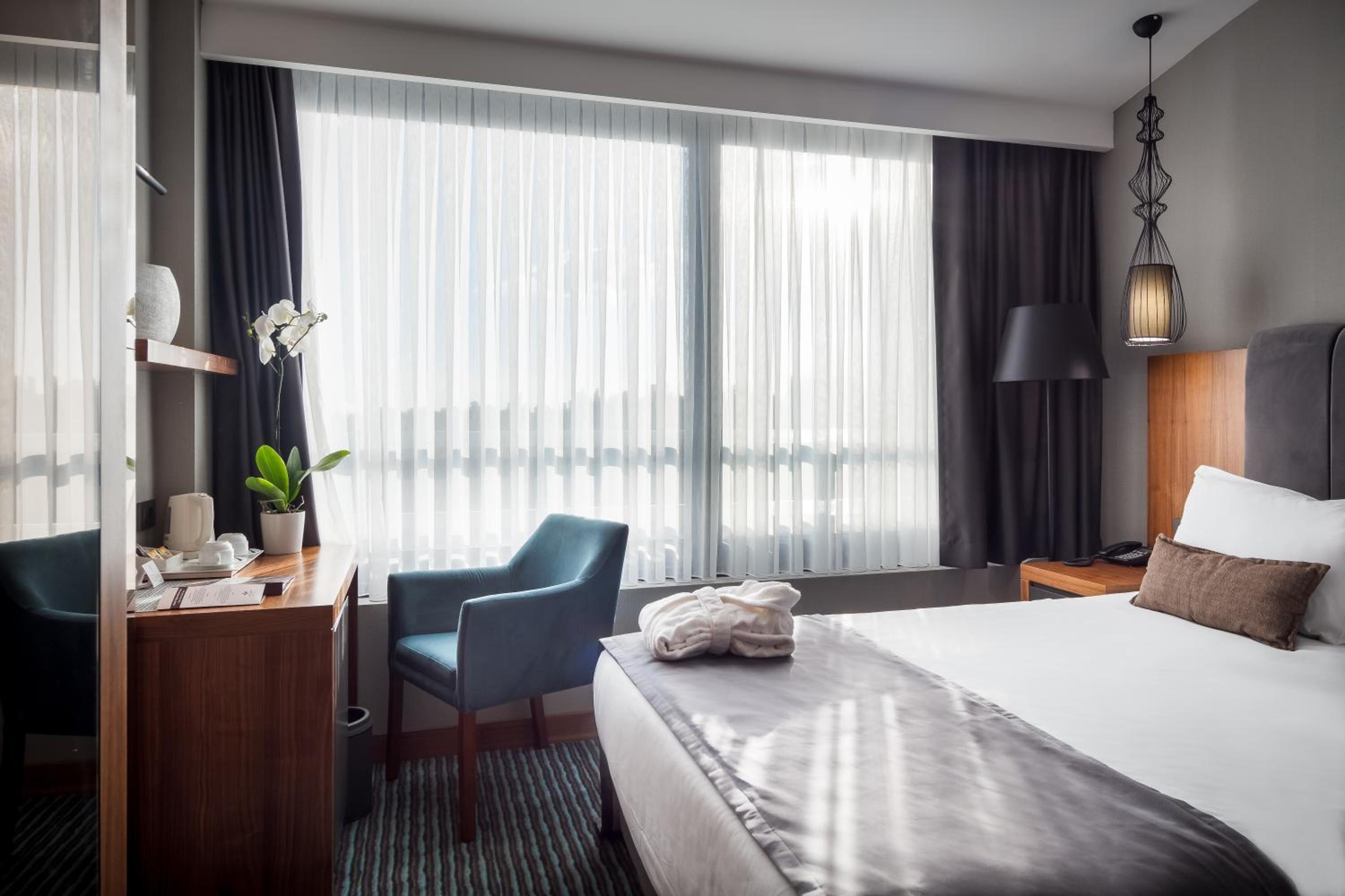 Deluxe Double or Twin Room photo 2