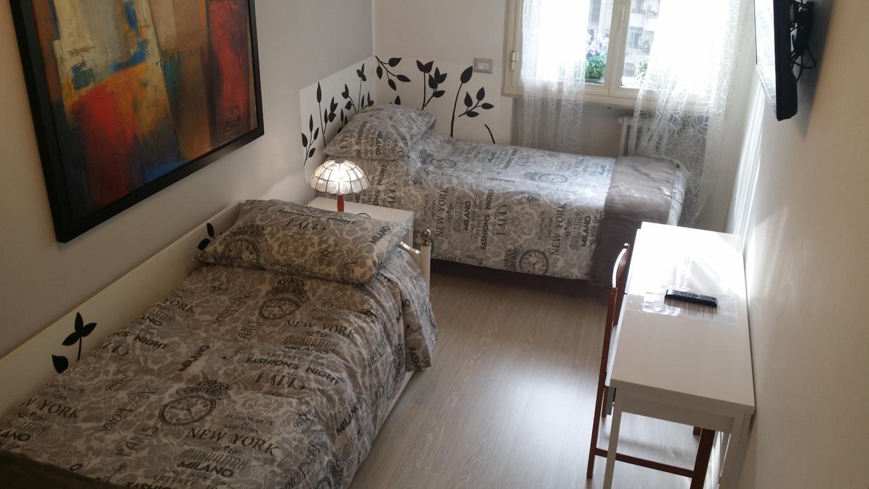 Budget Twin Room photo 3