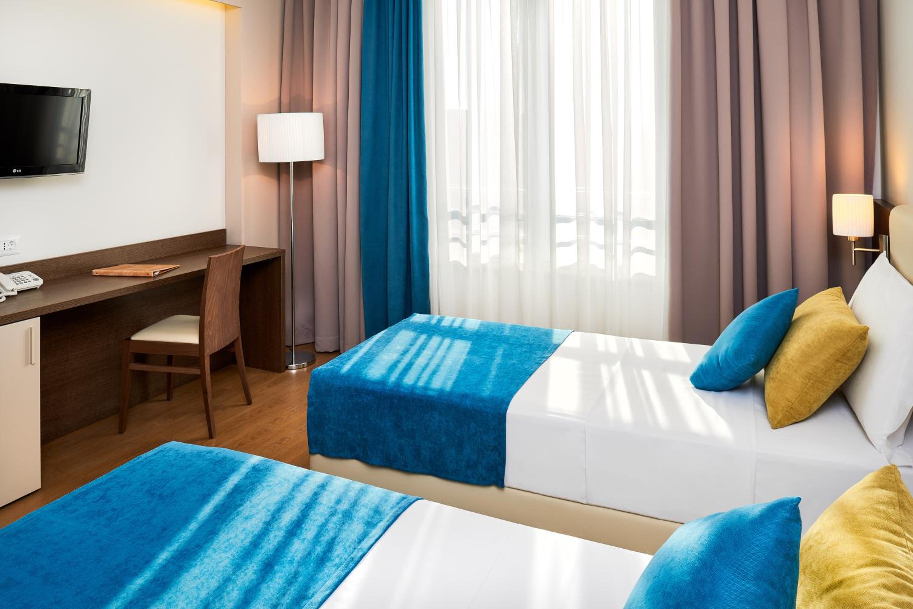 Double or Twin Room with Disability Access photo 3