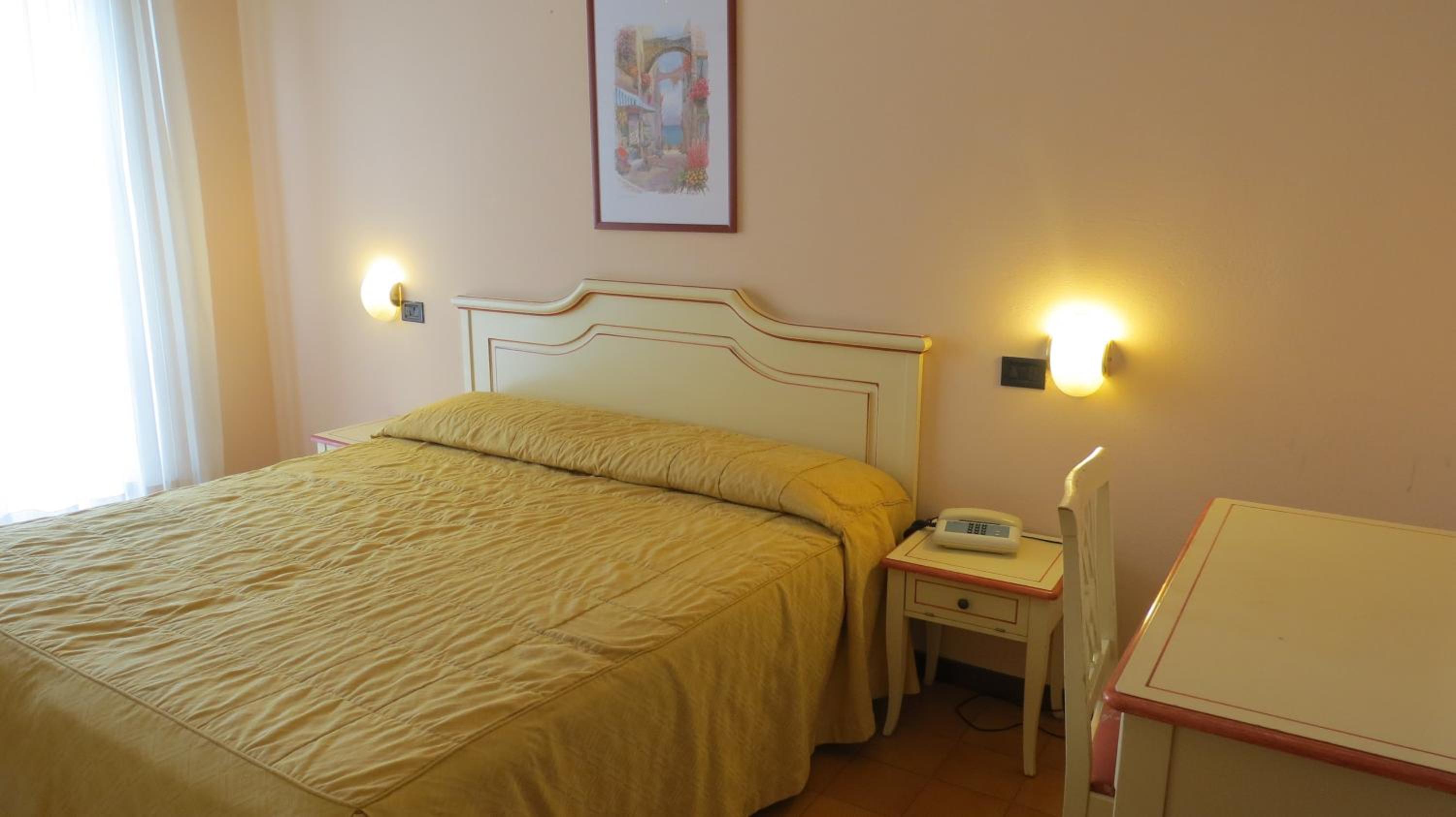 Classic Double Room - Photo 7
