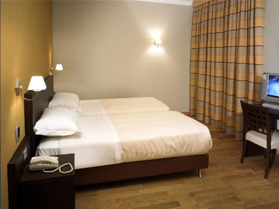 Classic Double or Twin Room photo 3