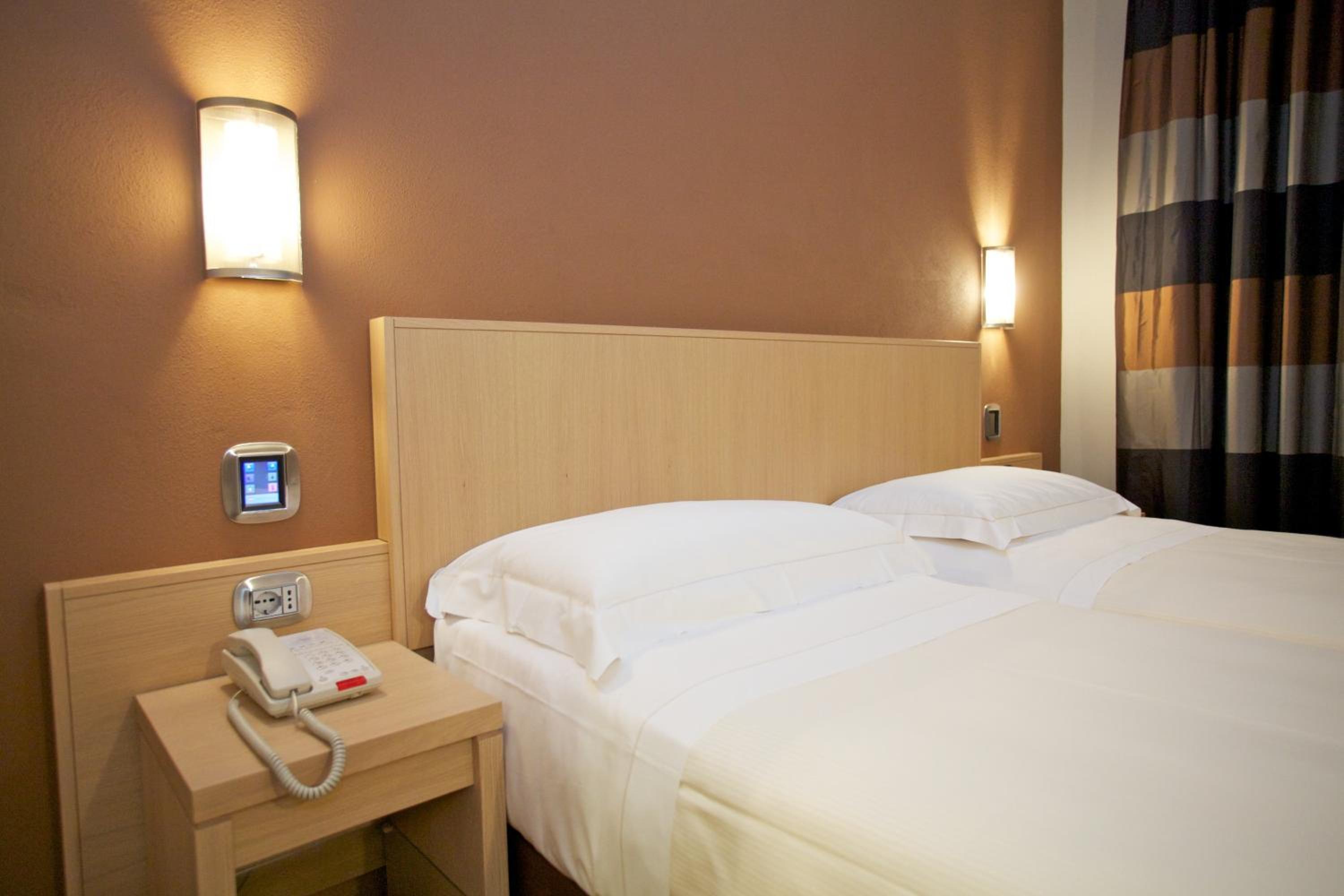 Classic Double or Twin Room photo 1