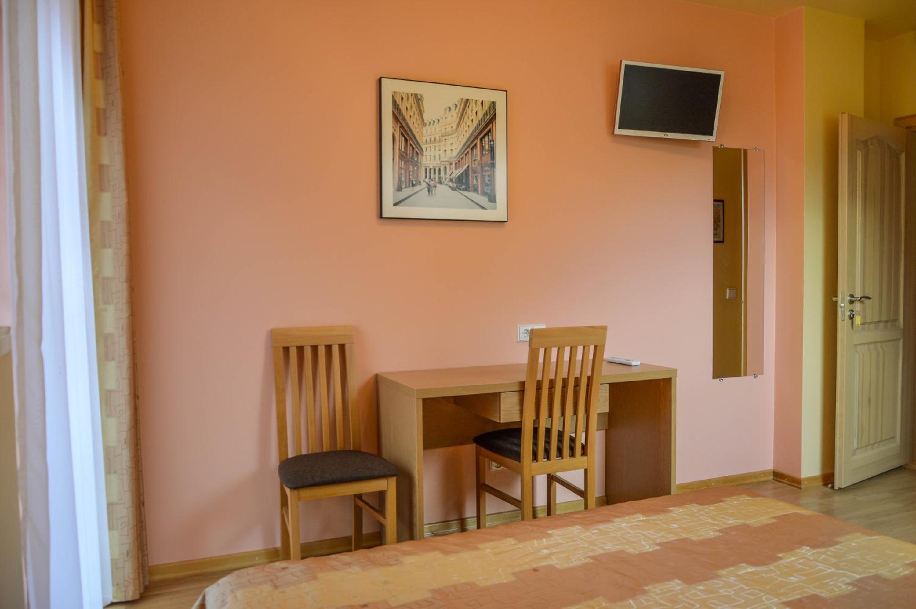 Double Room with Balcony photo 2