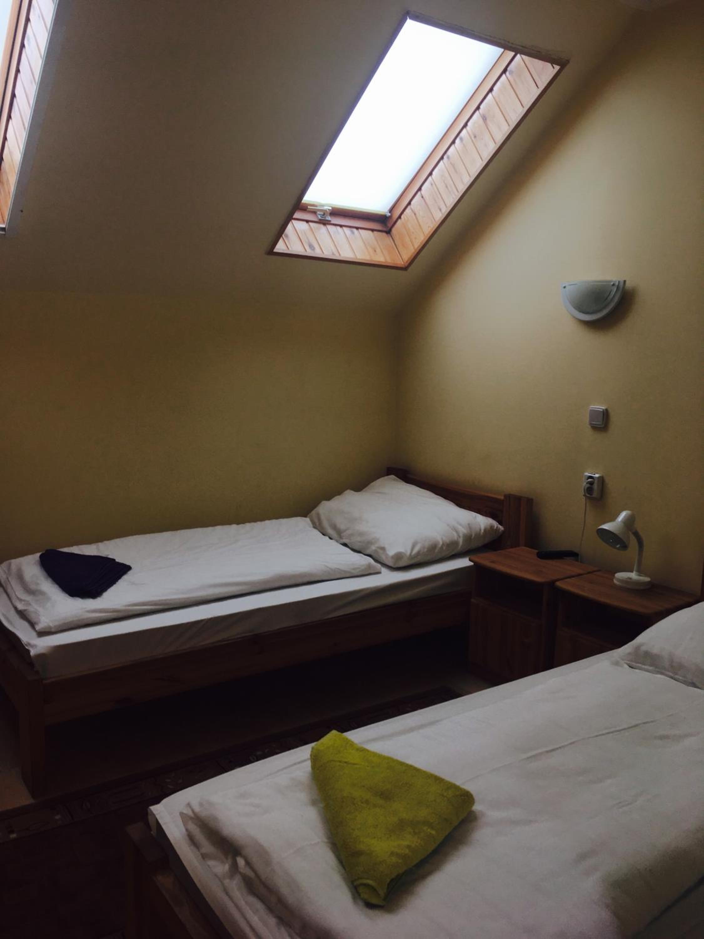 Twin Room with Private Bathroom photo 3