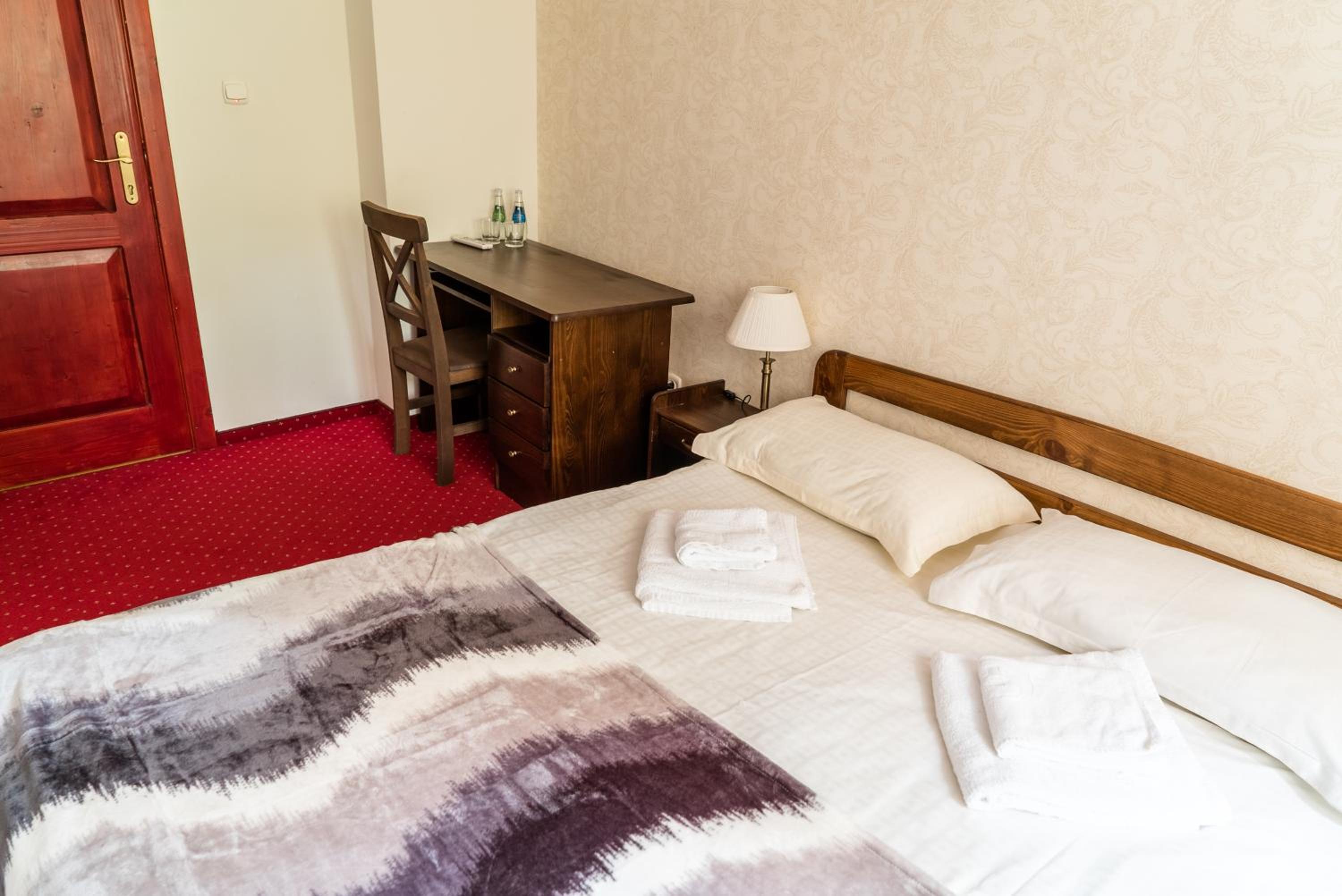 Standard Double Room - Photo 2