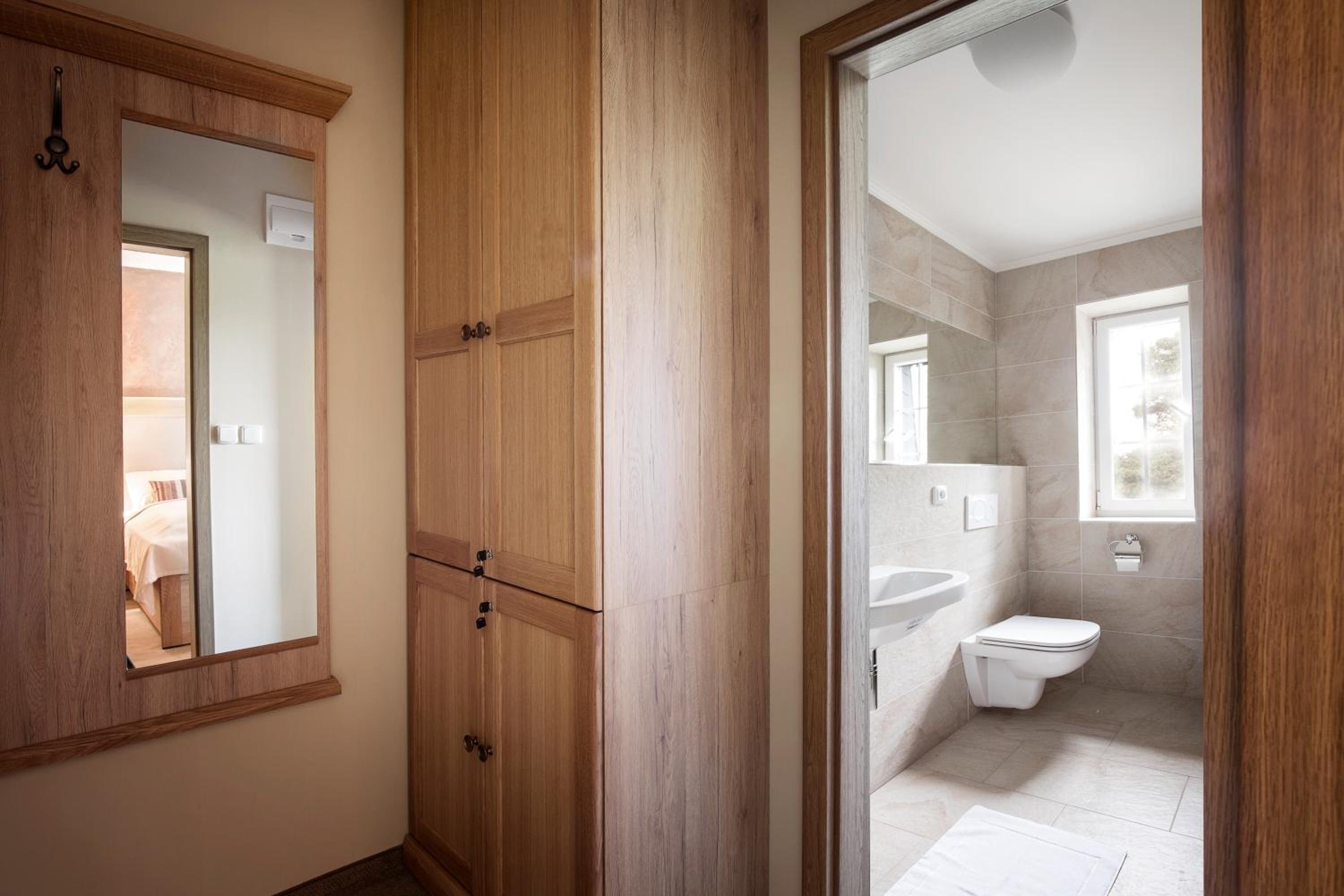 Deluxe Double Room with Shower photo 1