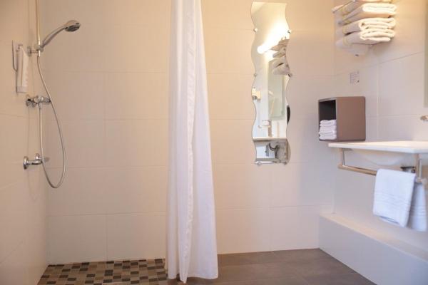 Quadruple Room - Photo 2
