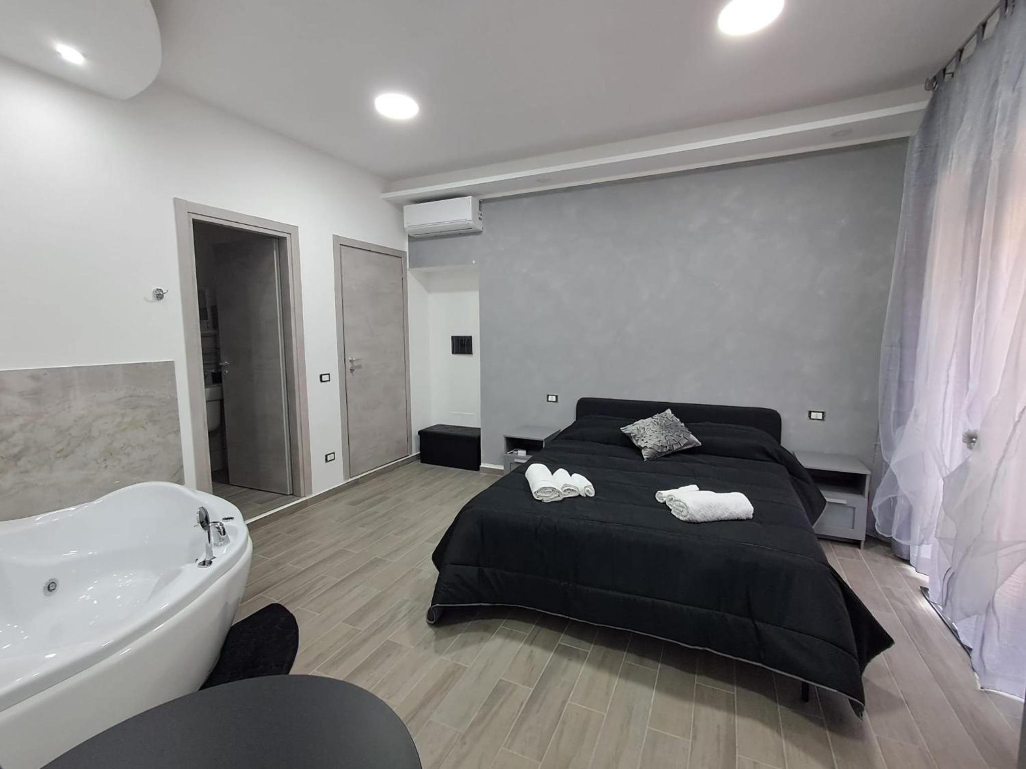 Deluxe Double Room with Bath photo 1