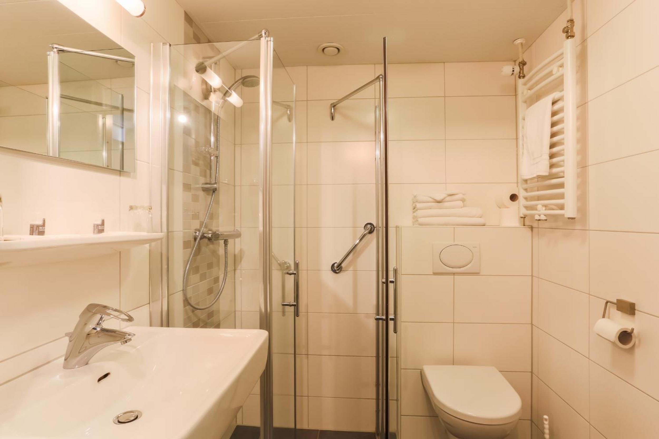 Double Room - Photo 6