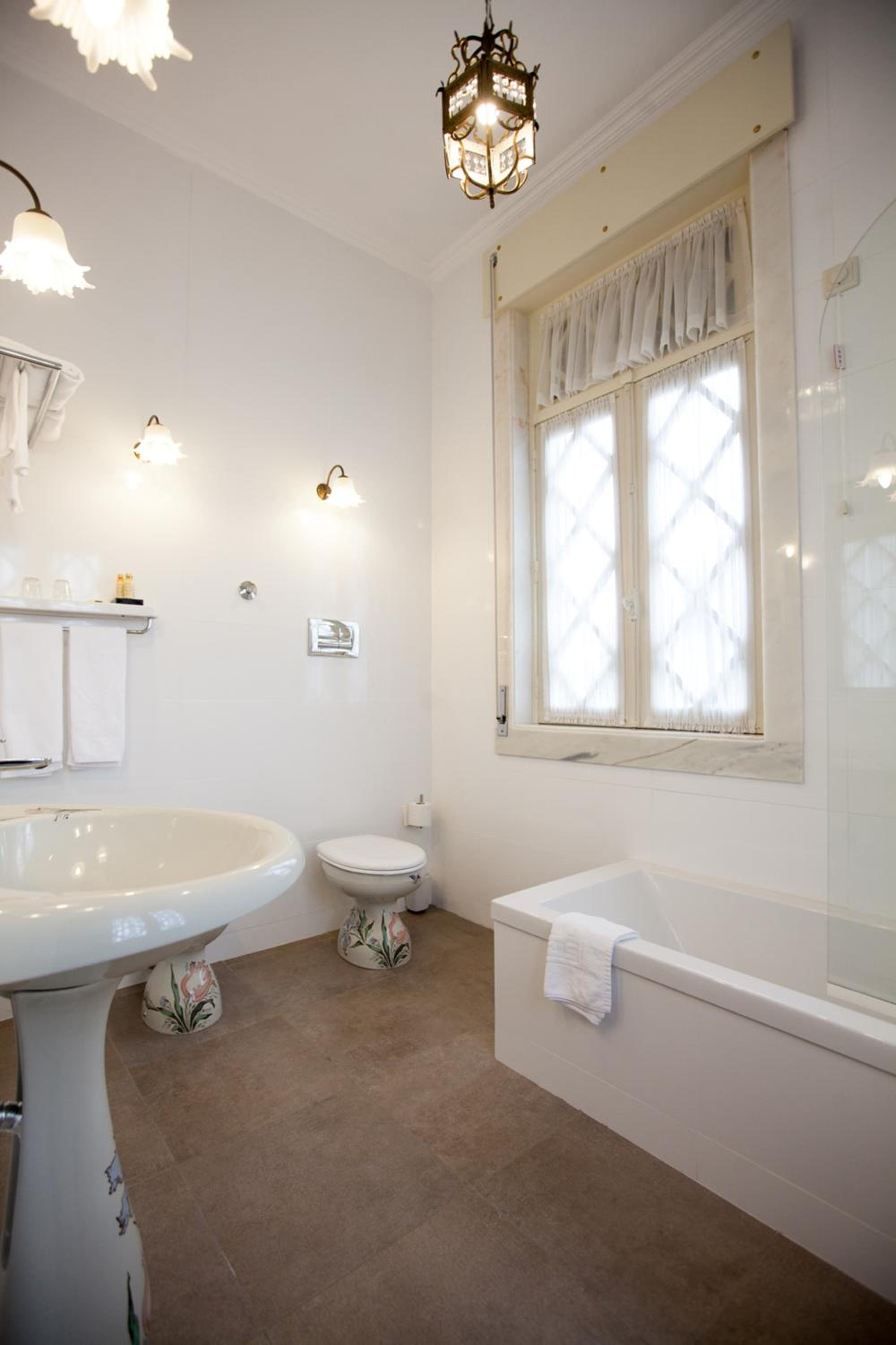 Royal Suite photo 2